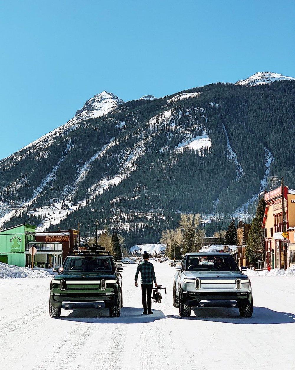 Rivian R1T R1S Real Rivian Photos & Videos 1622302314884