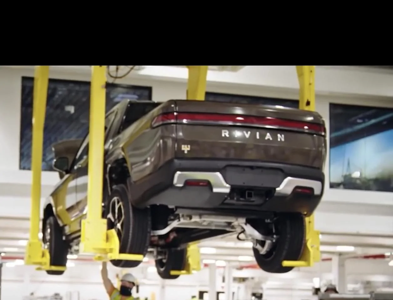 Rivian R1T R1S What's the point of "Launch Green" if you're not going to launch with it?? 409621D4-F45E-40AE-94AD-C1F90CB11B4A
