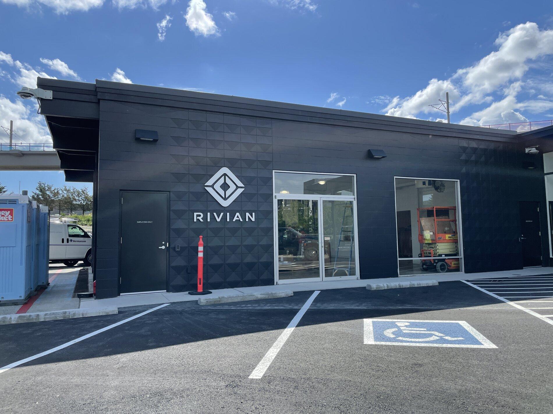 Rivian R1T R1S What will we learn 6/7 - 6/13? 9E0B2A5B-D050-41E9-8429-E2E0F54D2E0D