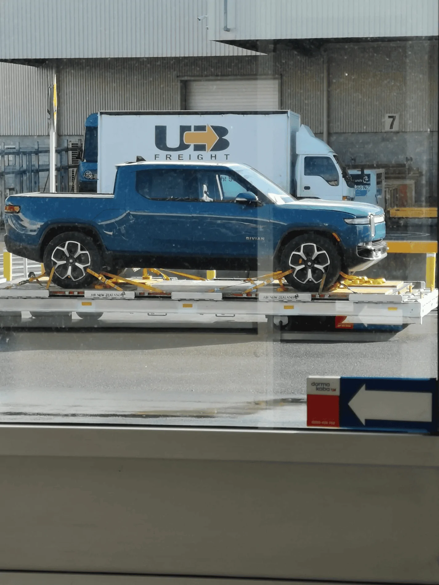 Rivian R1T R1S Real Rivian Photos & Videos 1623810606758
