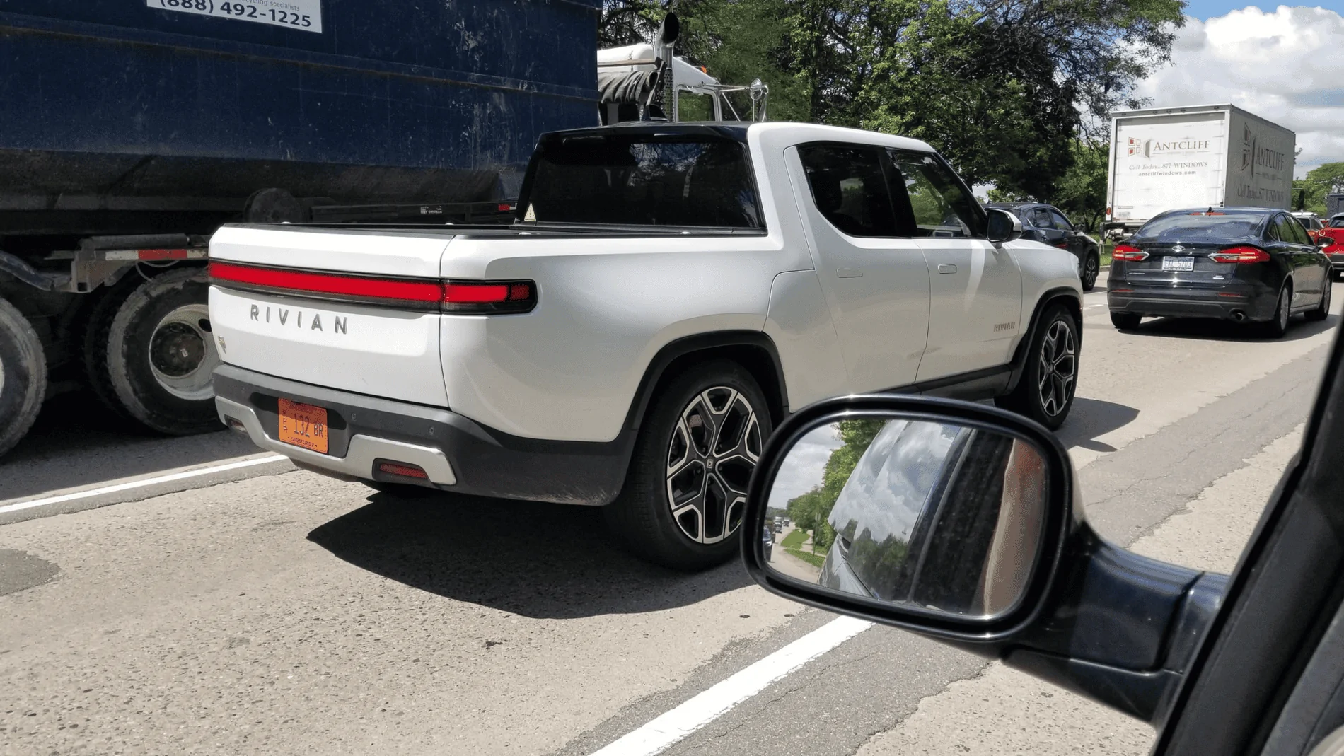 Rivian R1T R1S Real Rivian Photos & Videos 1623894072585