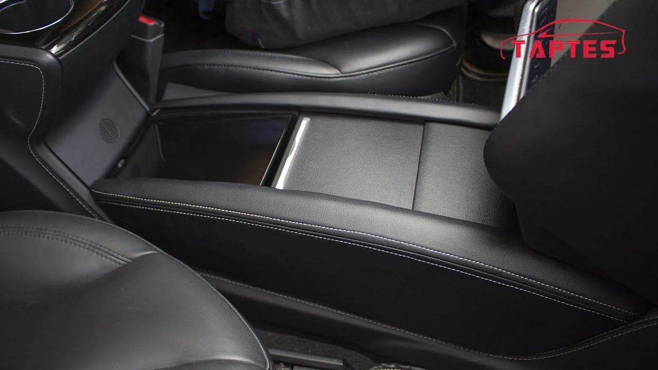 Rivian R1T R1S INTERIOR feature / details just posted at Rivian.com model s consol