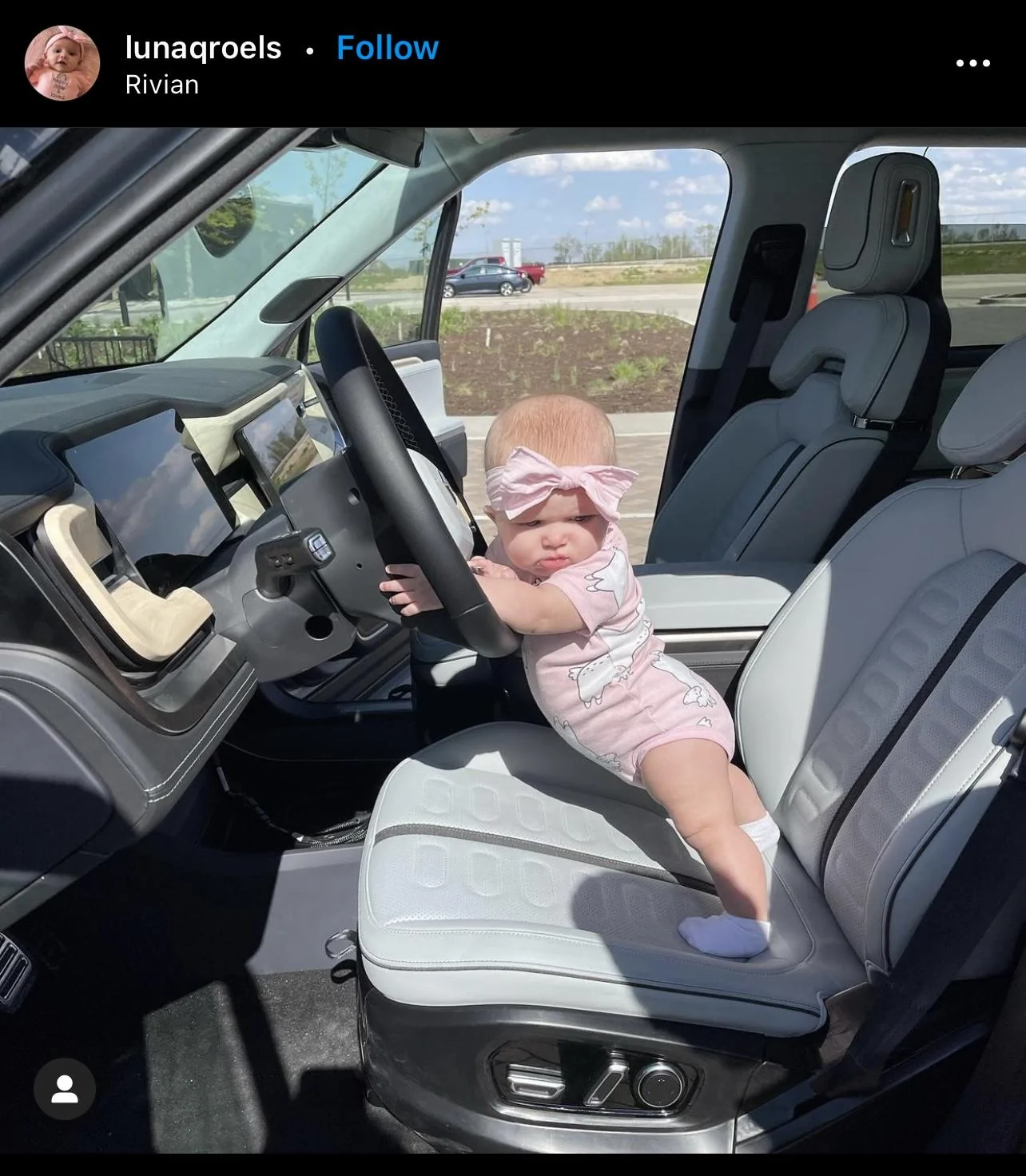 Rivian R1T R1S Real Rivian Photos & Videos F2D18C7B-7EBC-42E0-AD67-41D550D2E004