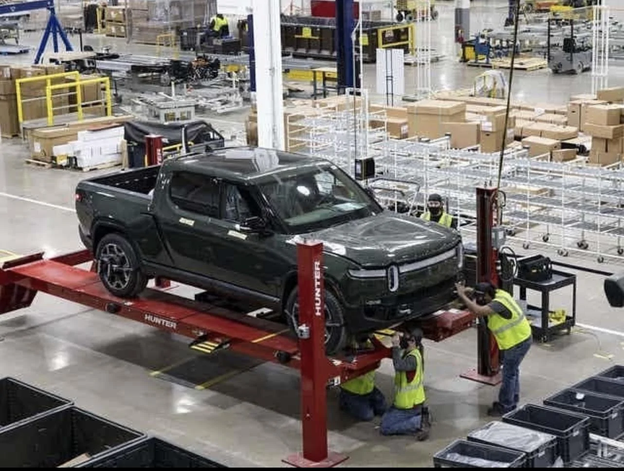 Rivian R1T R1S Real Rivian Photos & Videos 359DEA1A-D6AB-40D4-8A2F-FA2A20A4B6A6