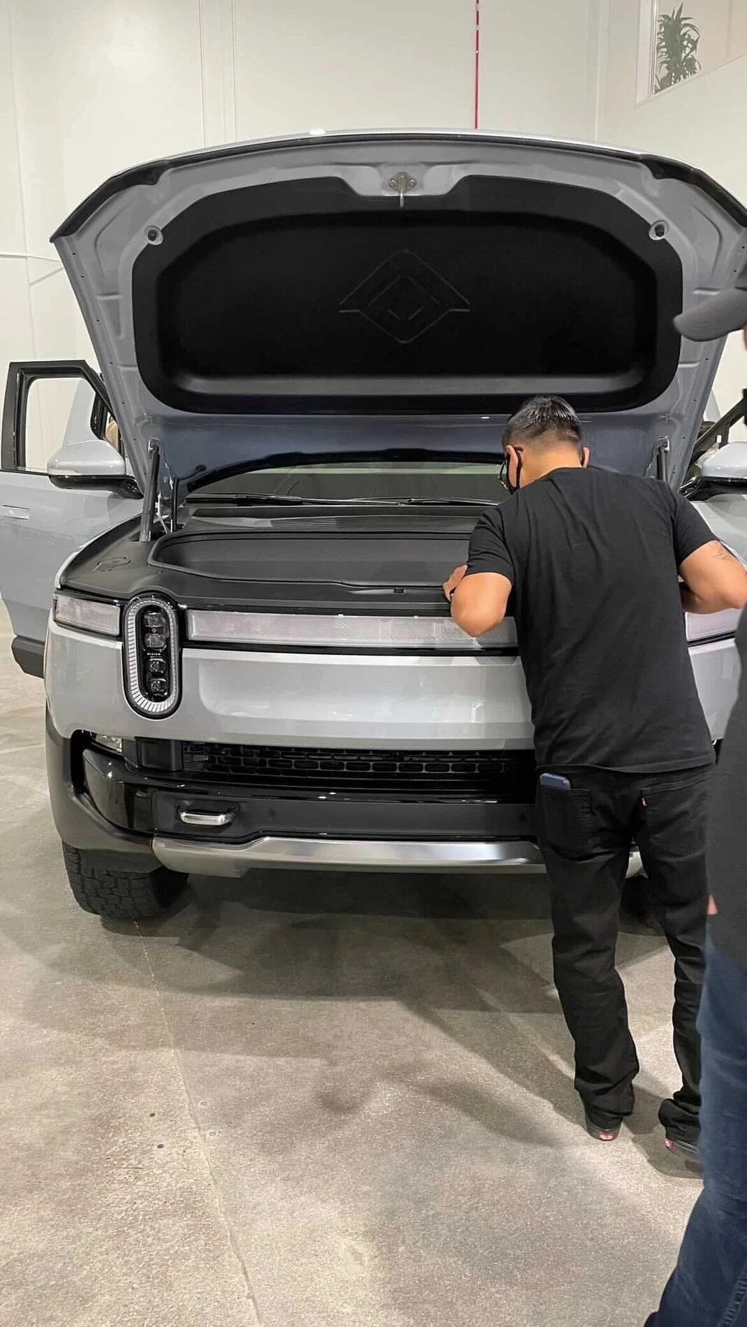 Rivian R1T R1S Real Rivian Photos & Videos 1624724345145
