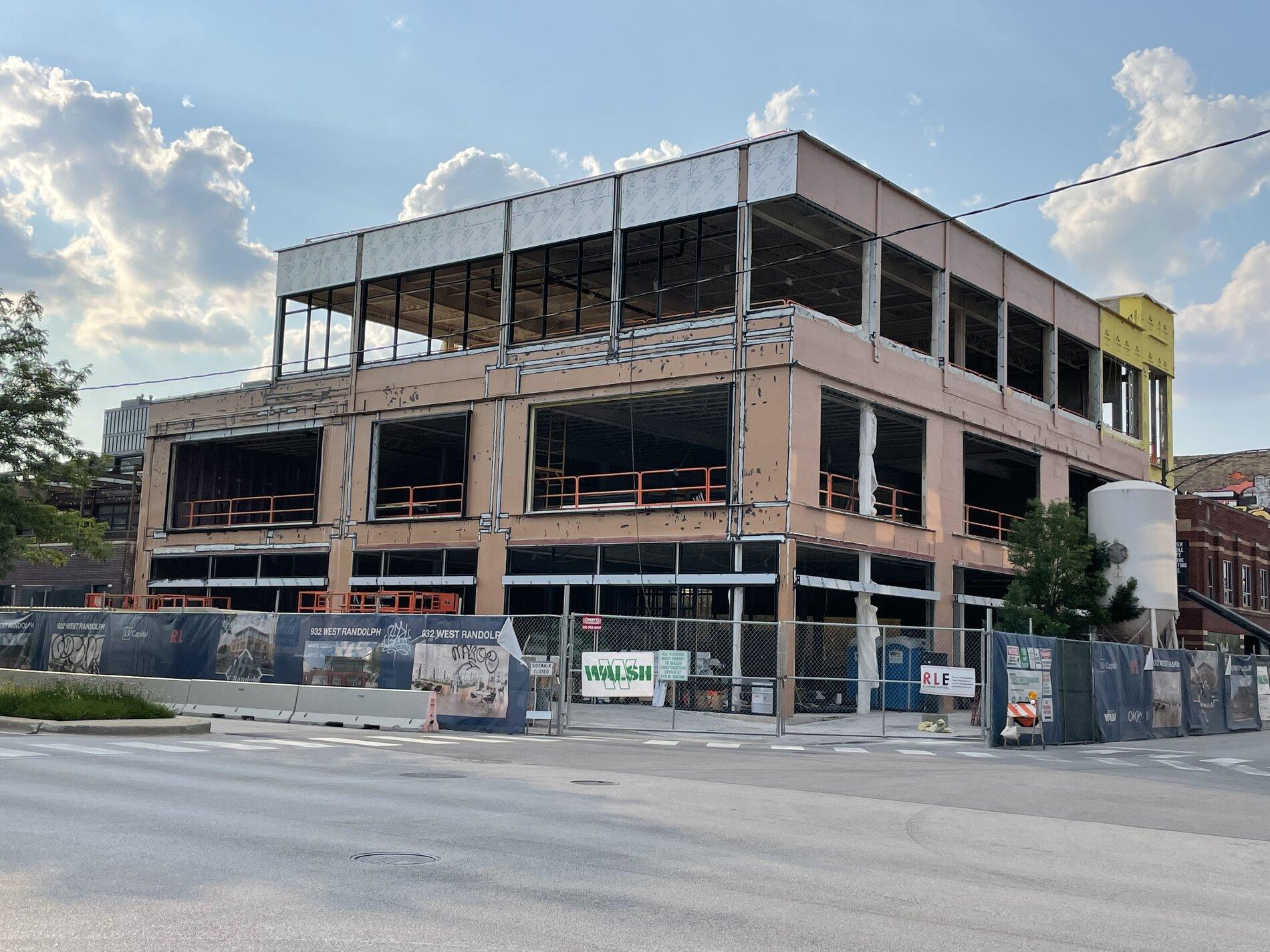 Rivian R1T R1S Chicago Rivian Sales Location Under Construction image_50384897.JPG
