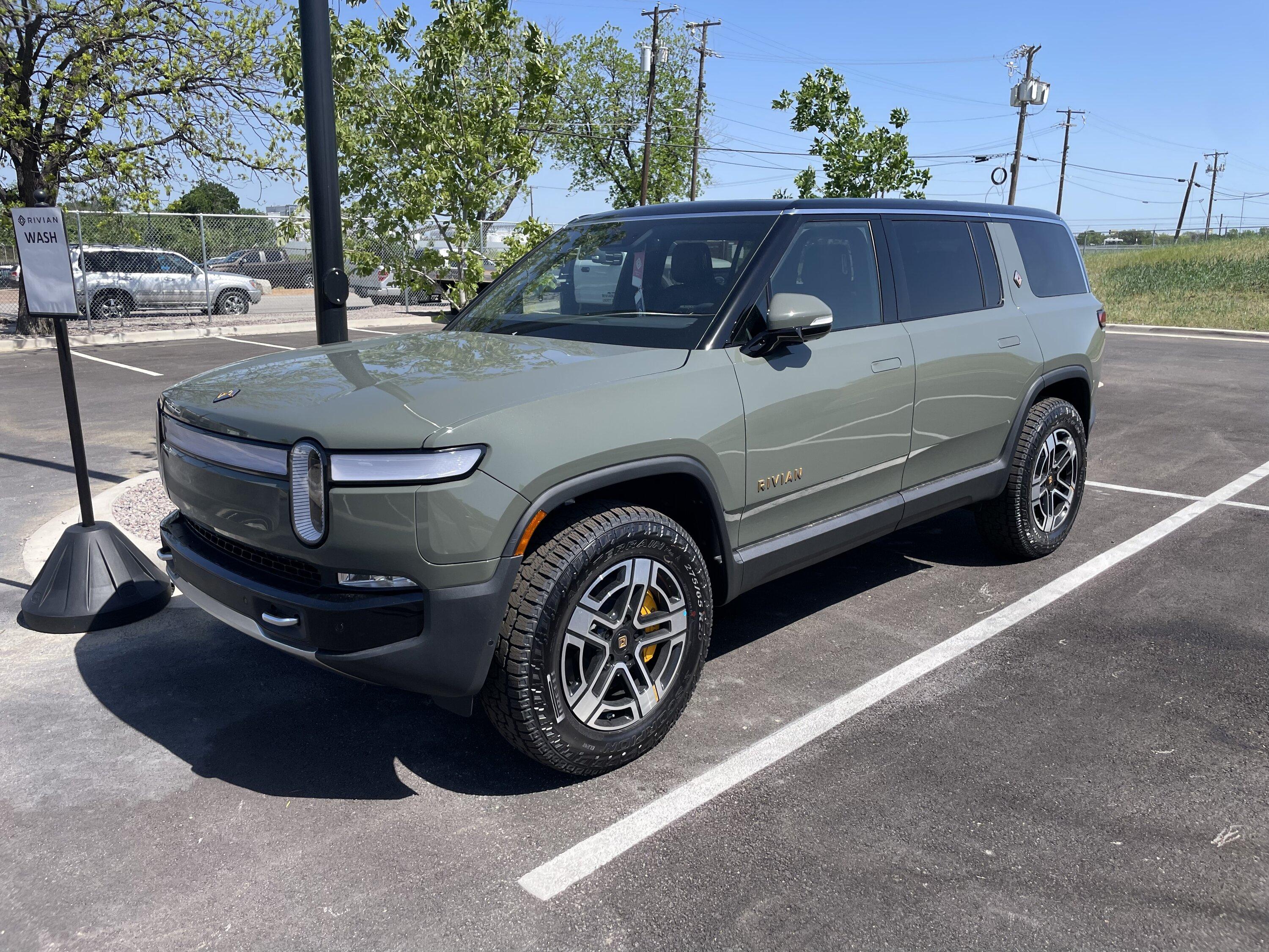 Rivian R1T R1S Factory PPF Deliveries on R1S? 8FE94613-20EC-4A89-BD86-FD2106BF5412