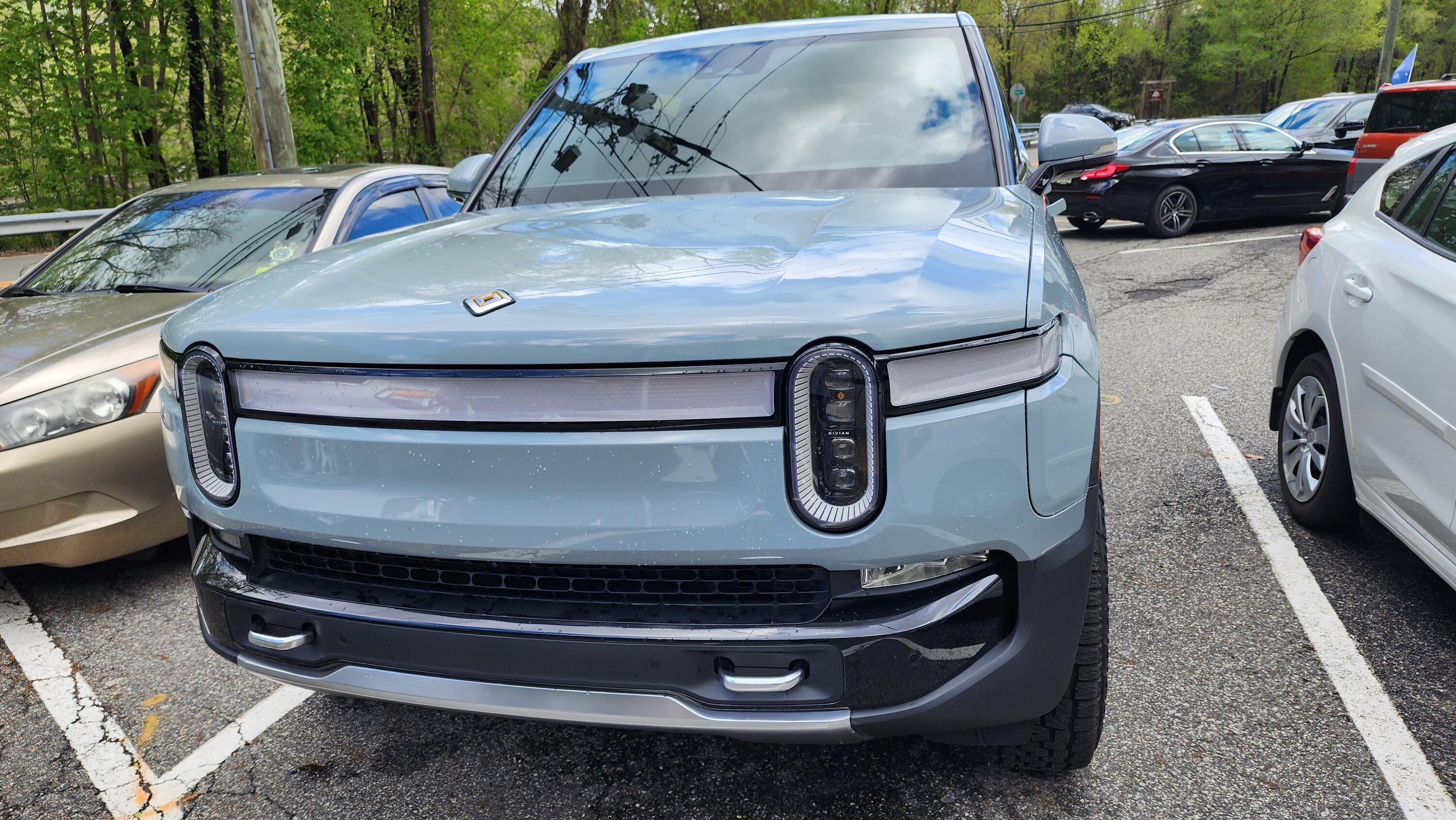 Rivian R1T R1S Llumar valor PPF vs pollen 20230423_125515