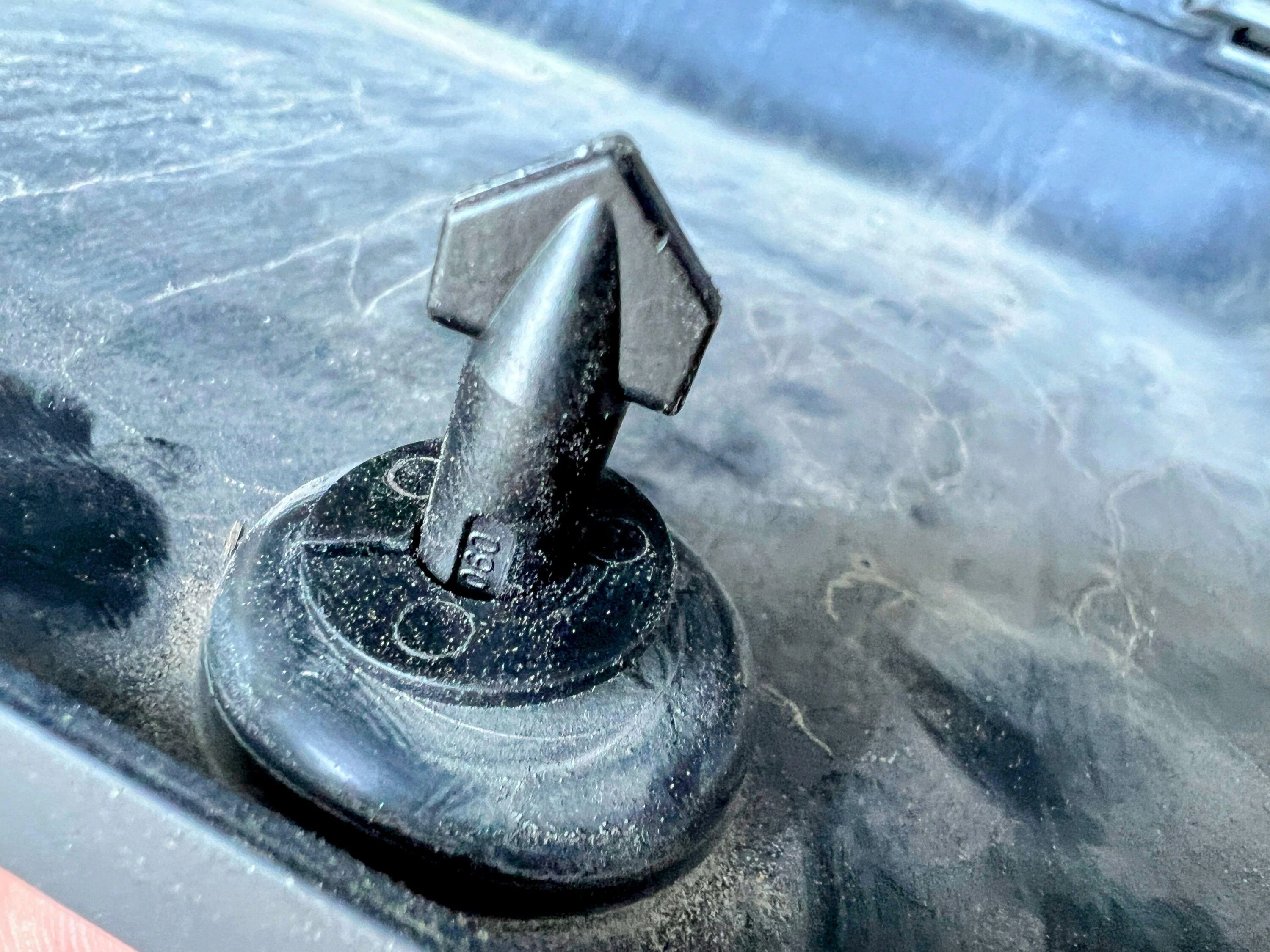 Rivian R1T R1S NEW - OpenSourceEV Hitch Cover Thumbscrews (Direct Replacements) IMG_1466