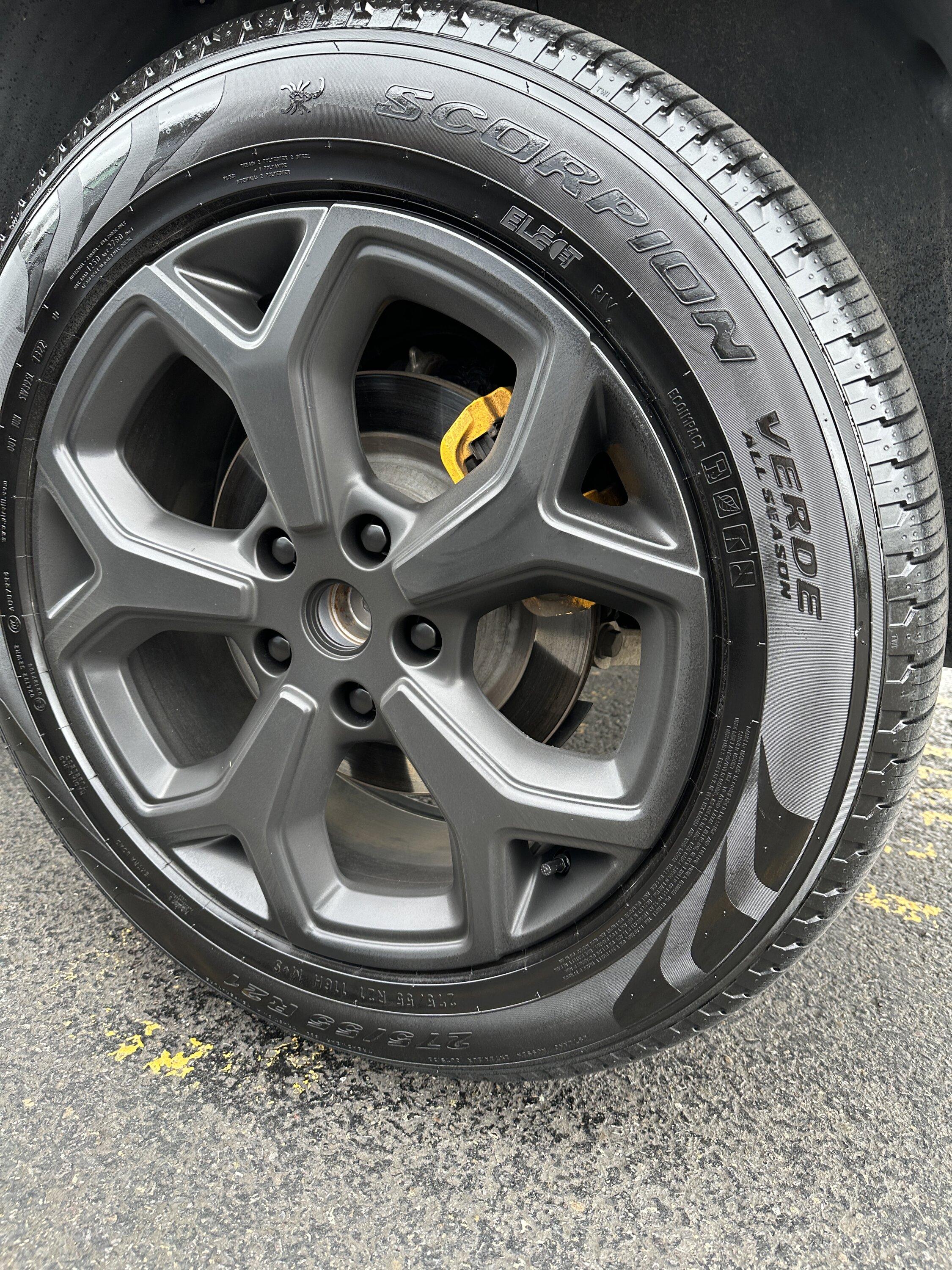 Rivian R1T R1S 21" Hyperdipped Black Wheels IMG_2773.JPG