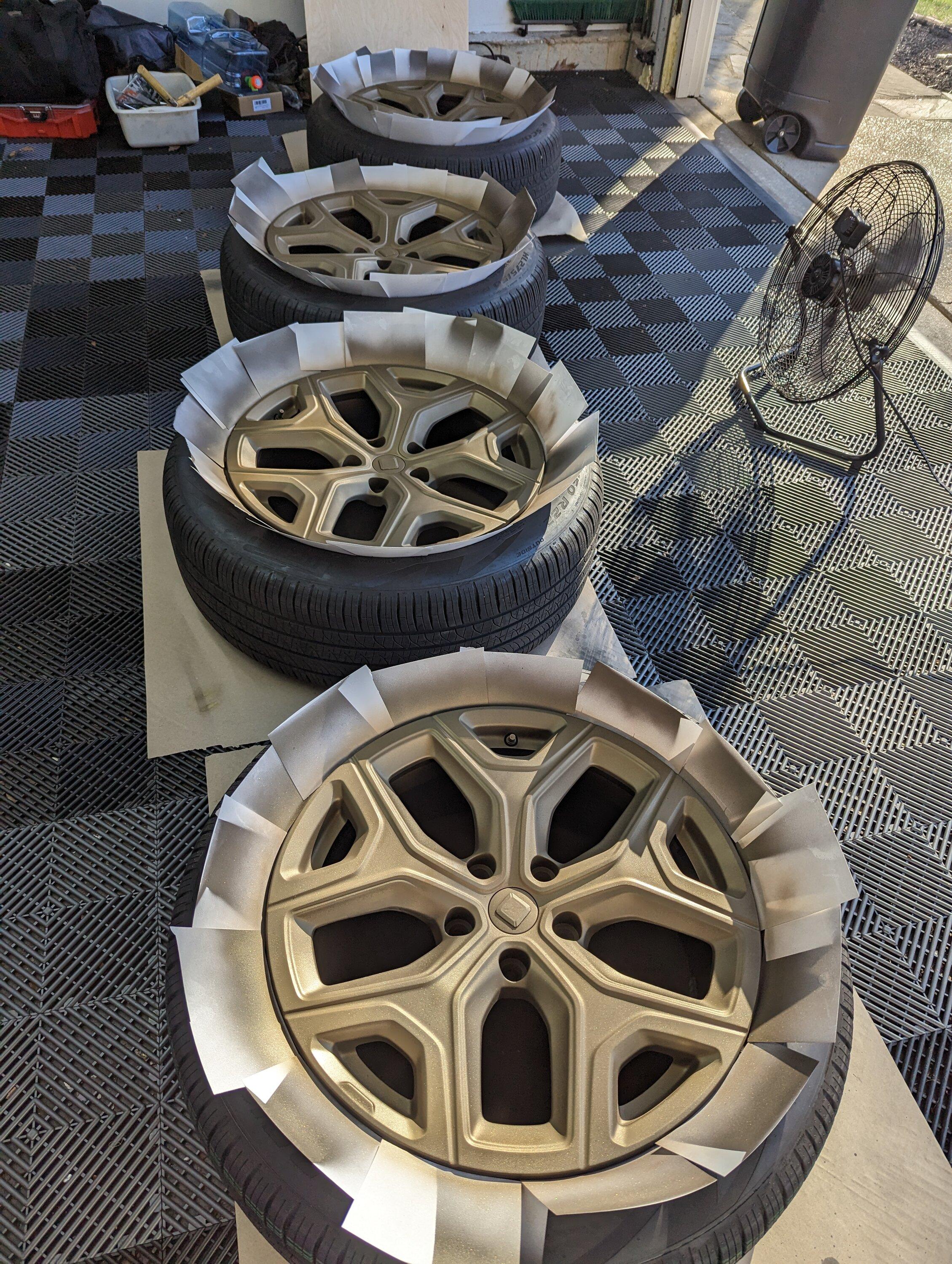 Rivian R1T R1S Various 22" Wheels in DipYourCar Colors (Painted so you can see how they look) R1S PXL_20230223_205931212