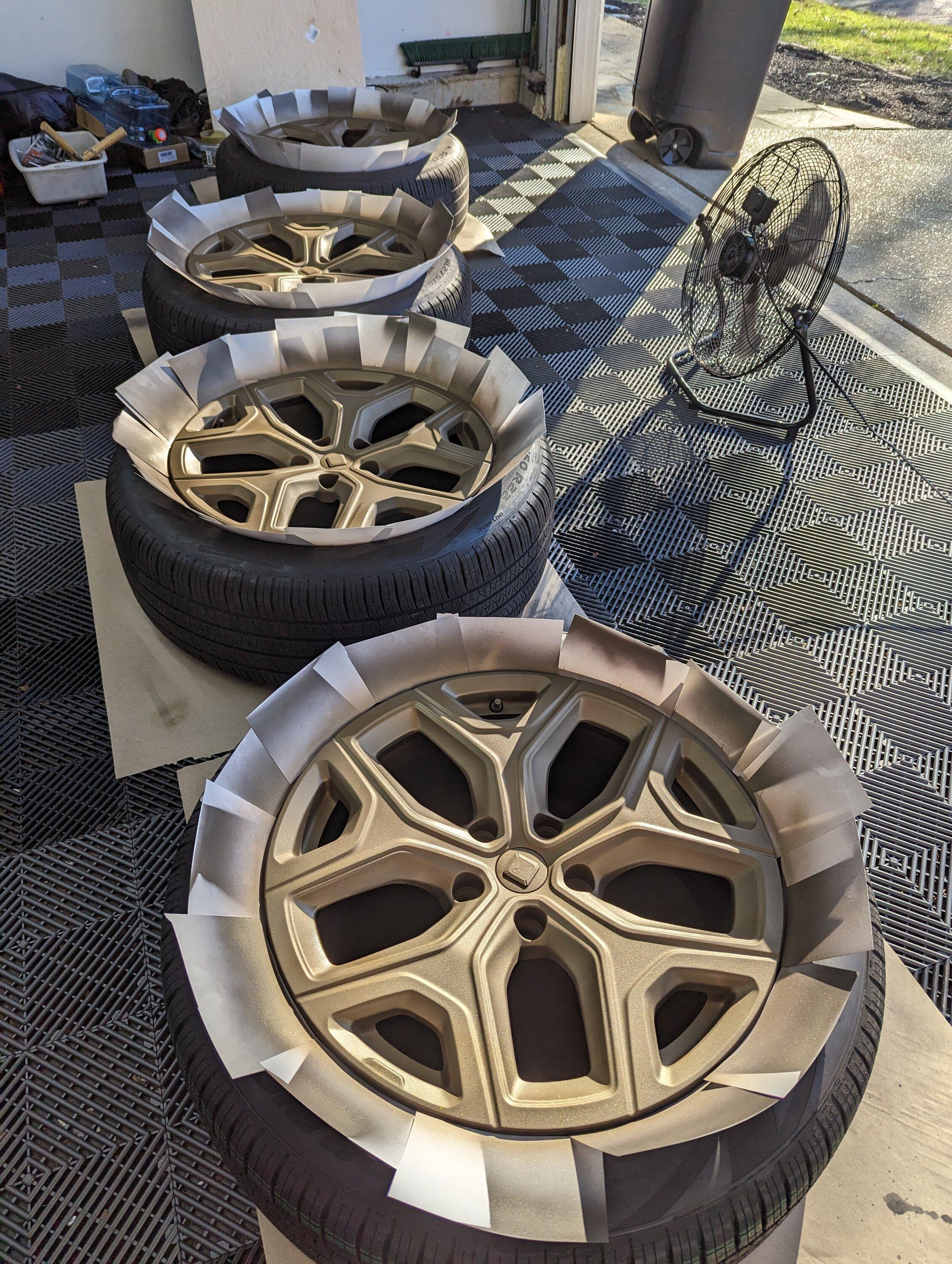 Rivian R1T R1S Various 22" Wheels in DipYourCar Colors (Painted so you can see how they look) R1S PXL_20230223_211103779