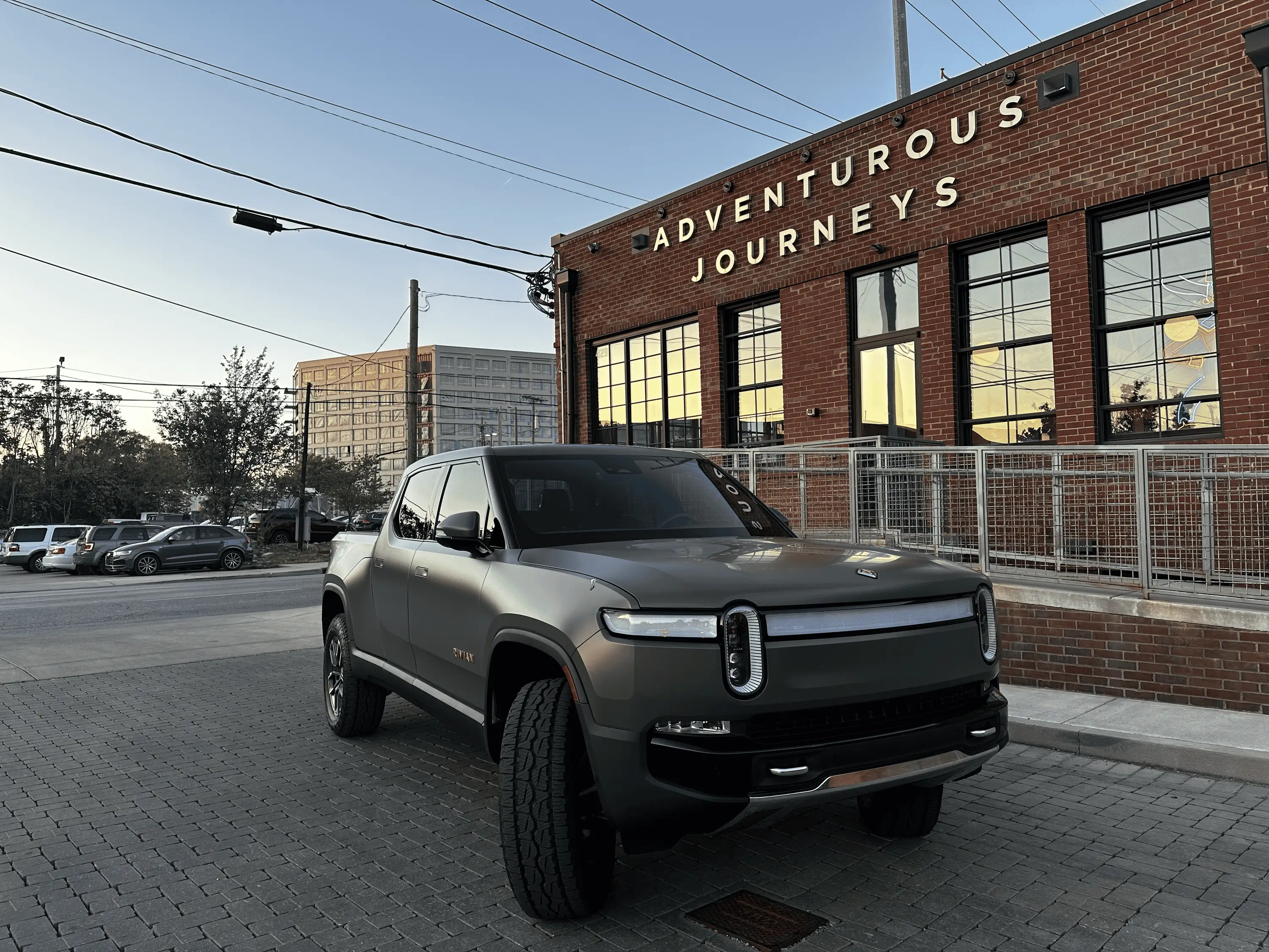 Rivian R1T R1S LAUNCH GREEN R1T Photos tempImageuCi6Nd
