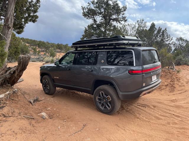 Rivian R1T R1S iKamper on R1S, pics anyone? 9