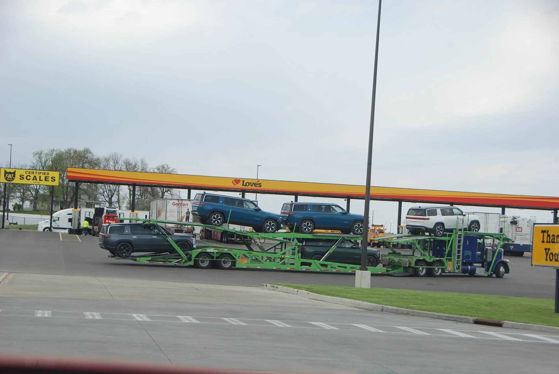 Rivian R1T R1S Took Factory Delivery! DSC_0310