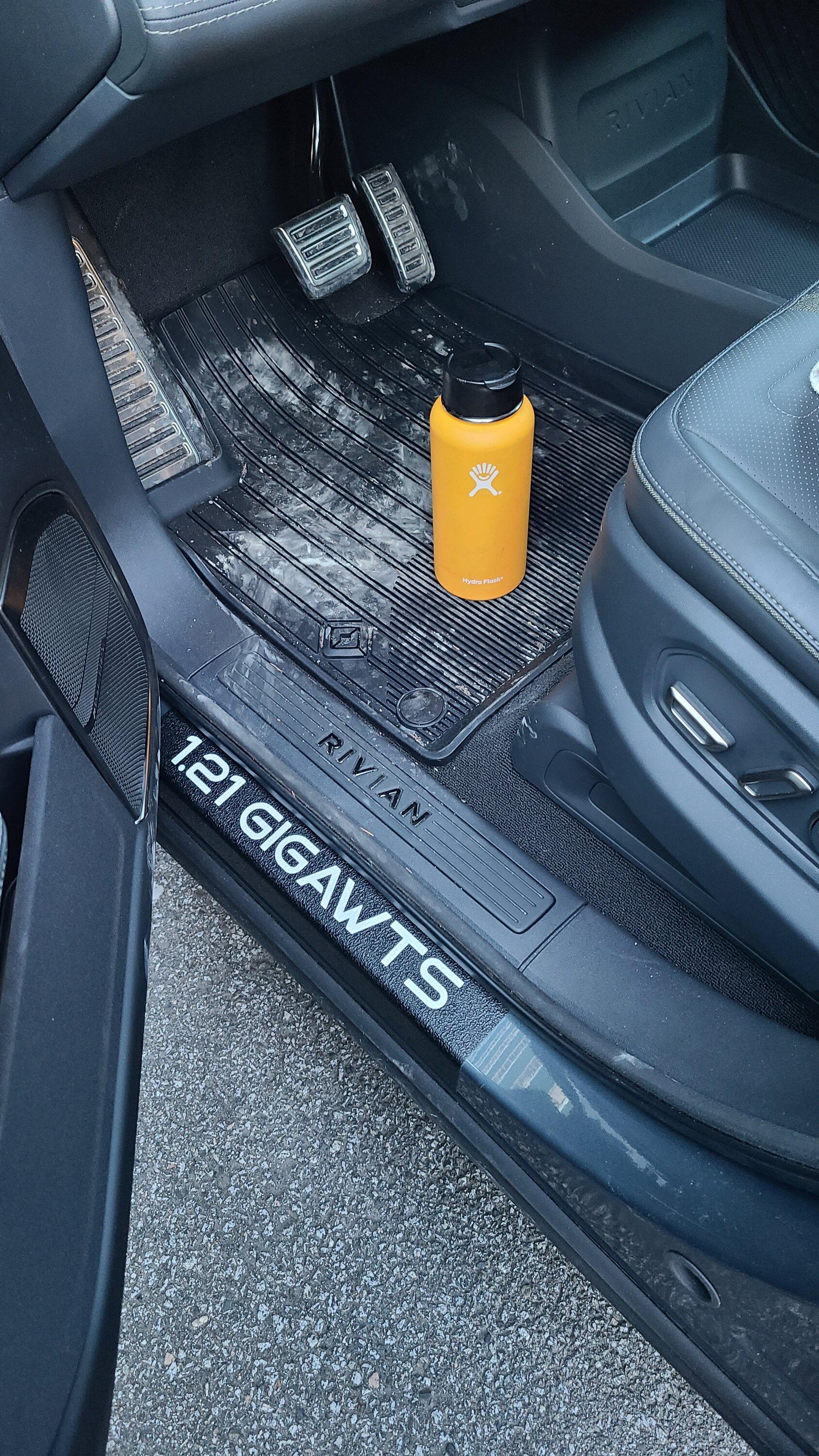 Rivian R1T R1S Took Factory Delivery! 20230412_194752
