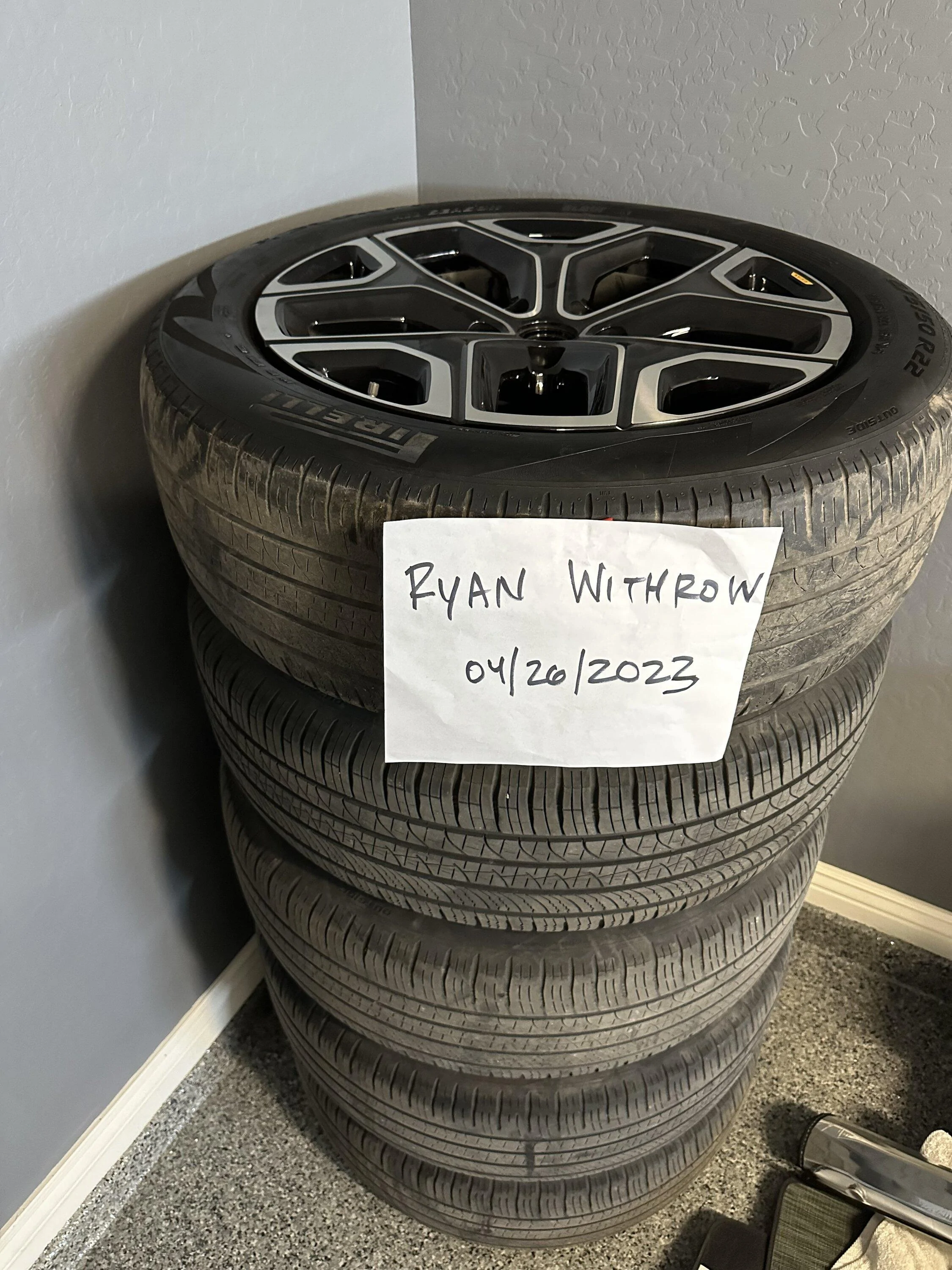 Rivian R1T R1S 5 22" Sport Bright Wheels & Tires IMG_9273