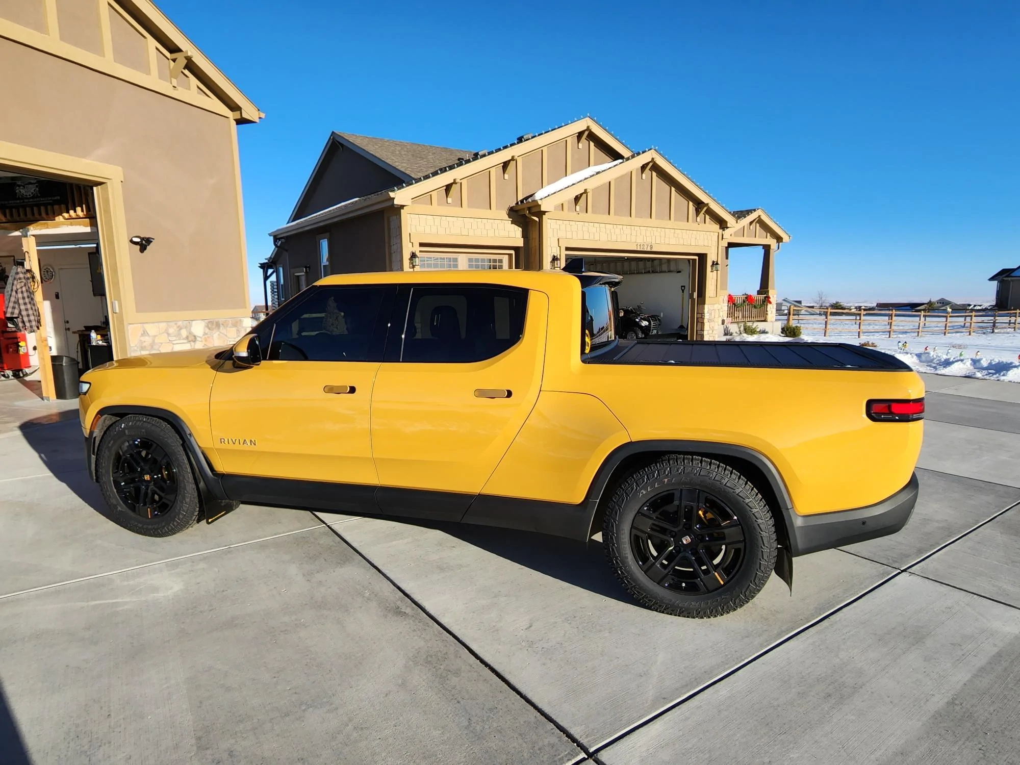 Rivian R1T R1S Rally Armor Mud flaps installed Rally Armor_DS