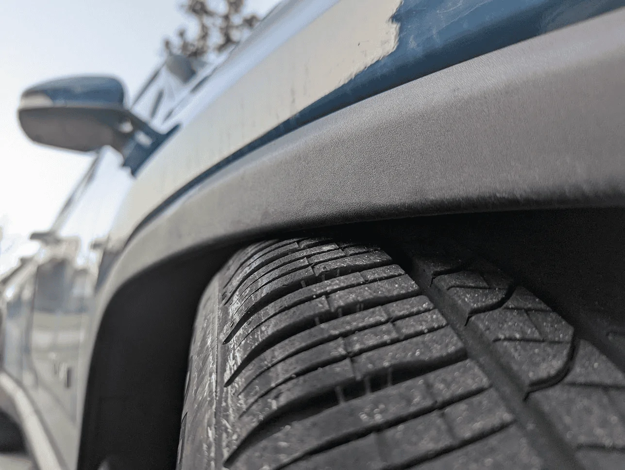 Rivian R1T R1S Kneel mode issues/potential for damage 1682610330145