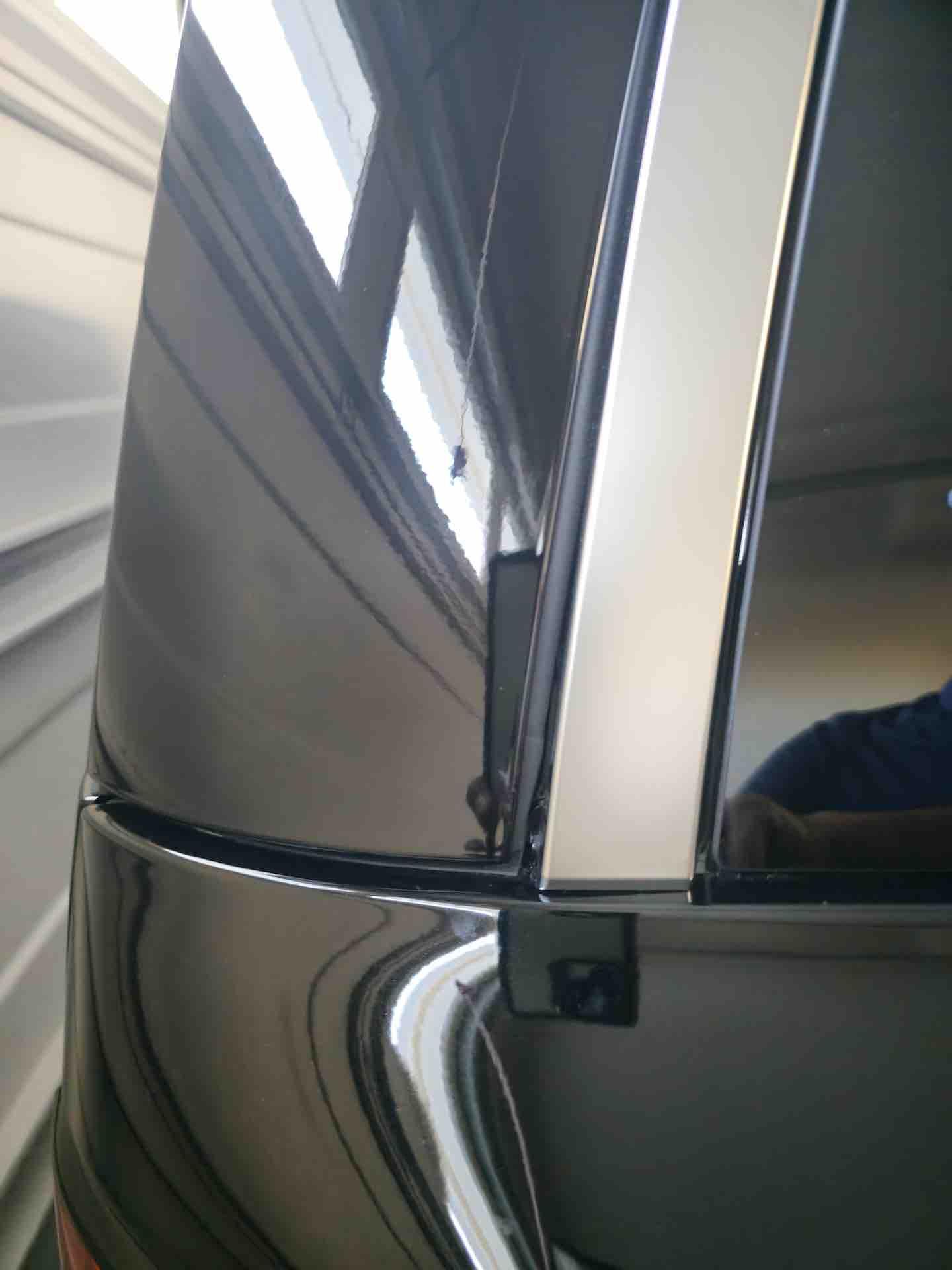 Rivian R1T R1S Took R1S delivery today - Minor panel gap question PanelGapRivianR1s