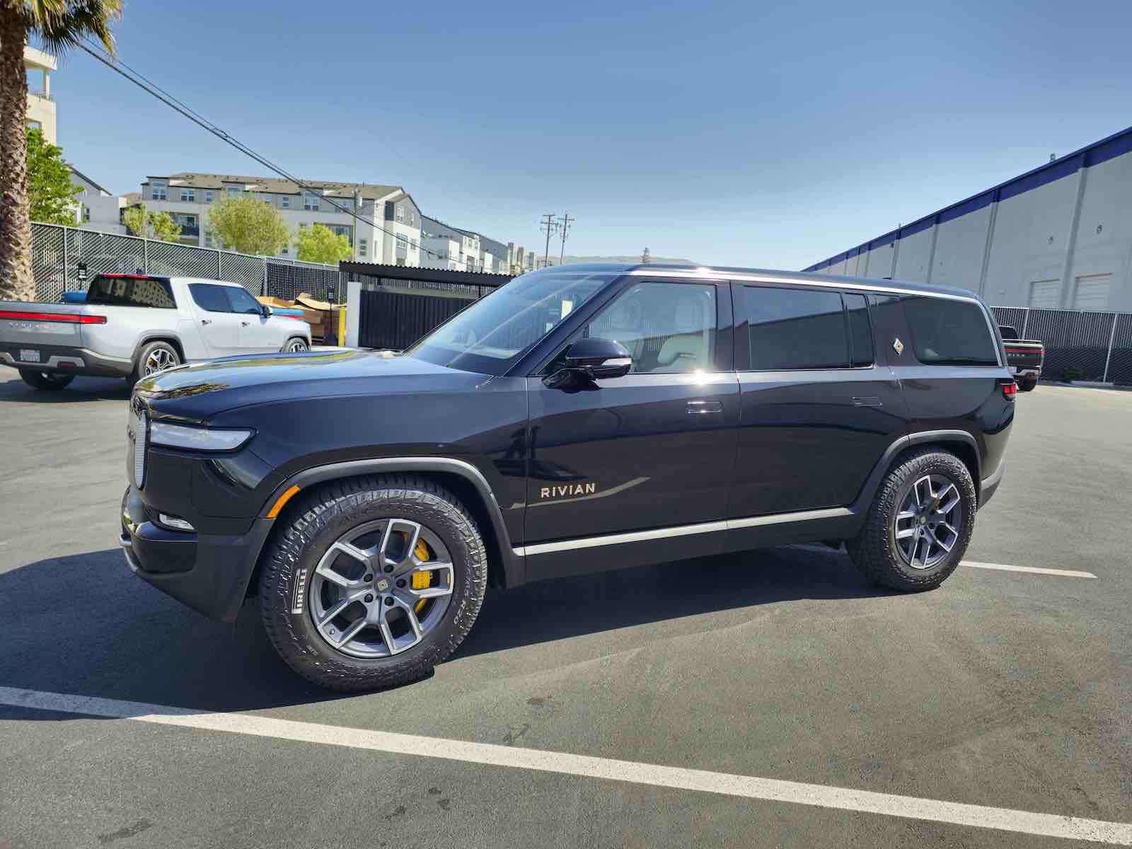 Rivian R1T R1S Took R1S delivery today - Minor panel gap question 20230428_110120