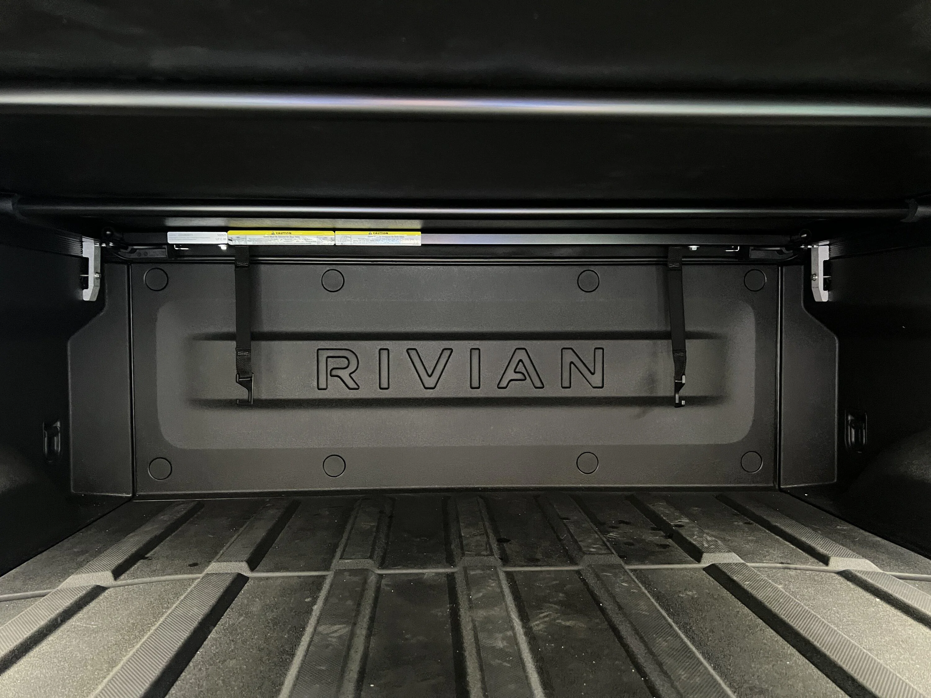 Rivian R1T R1S RMaxx Soft Tonneau Roll-up Bed Cover -- Installed Photos IMG_4153