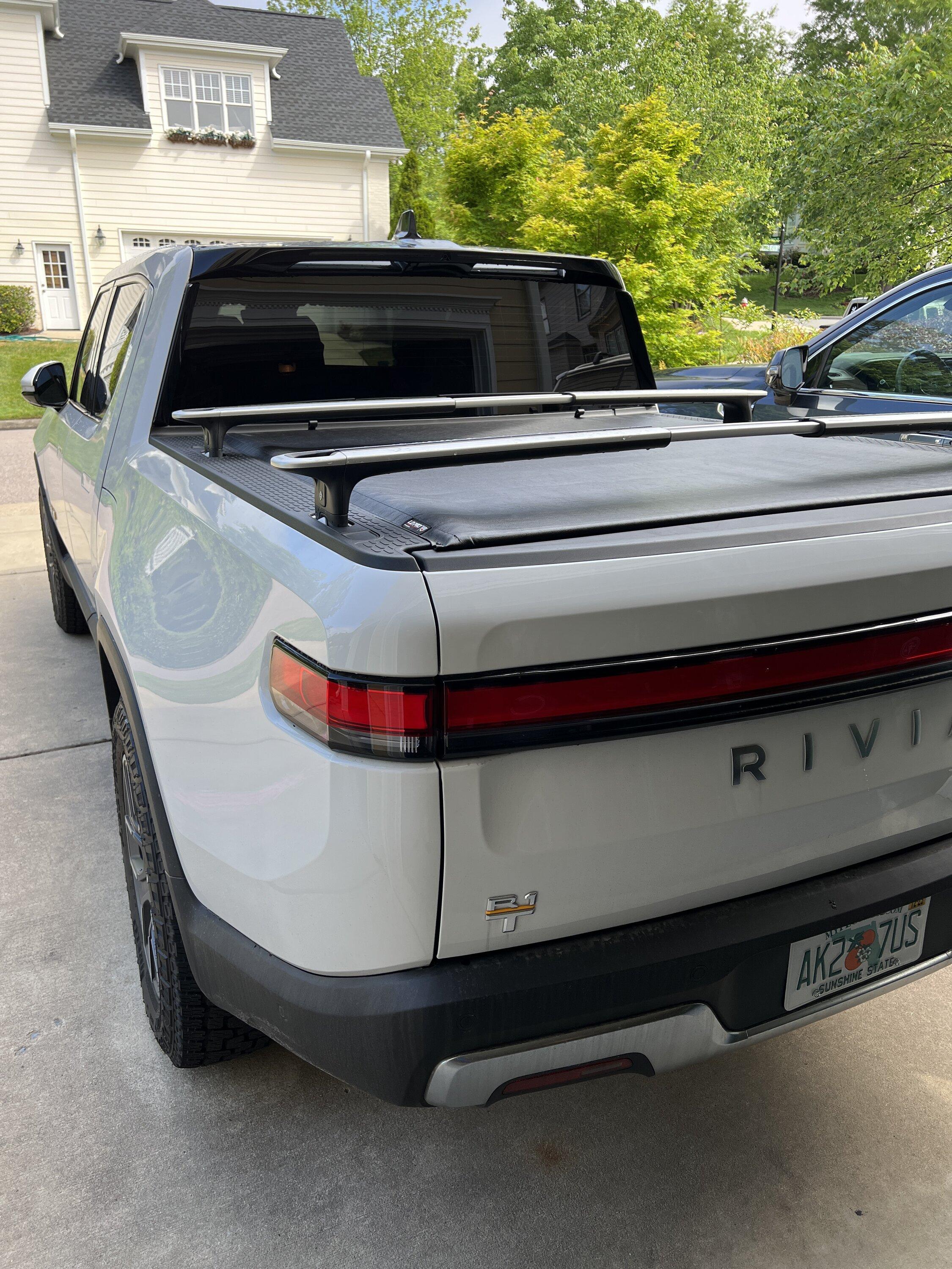 Rivian R1T R1S RMaxx Soft Tonneau Roll-up Bed Cover -- Installed Photos IMG_4158.JPG