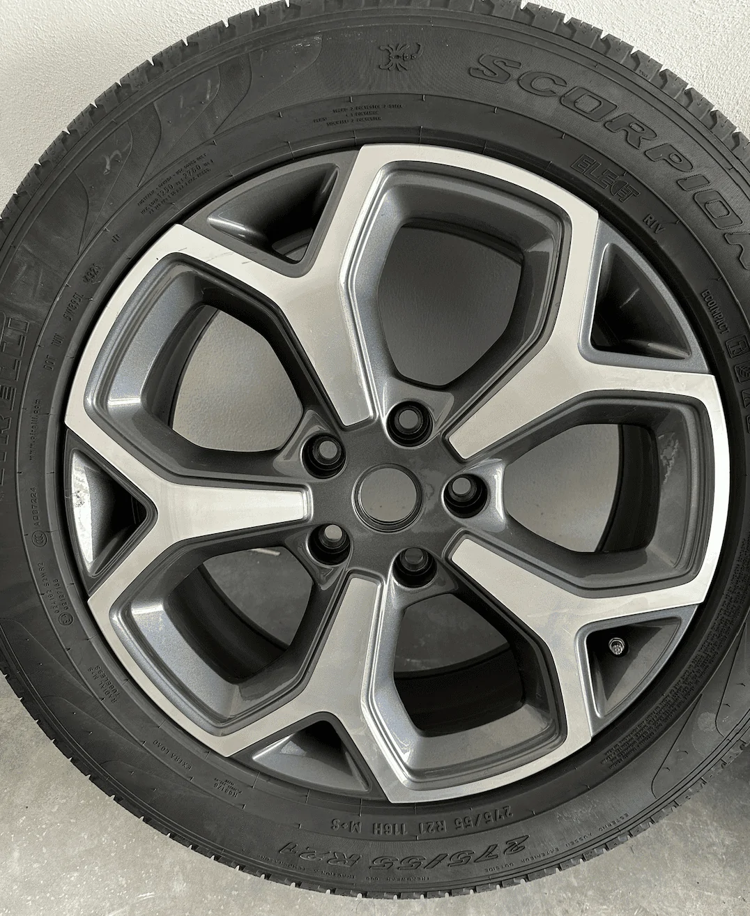 Rivian R1T R1S F/S: 21" Wheels for spares Screenshot 2023-04-30 at 9.55.06 AM