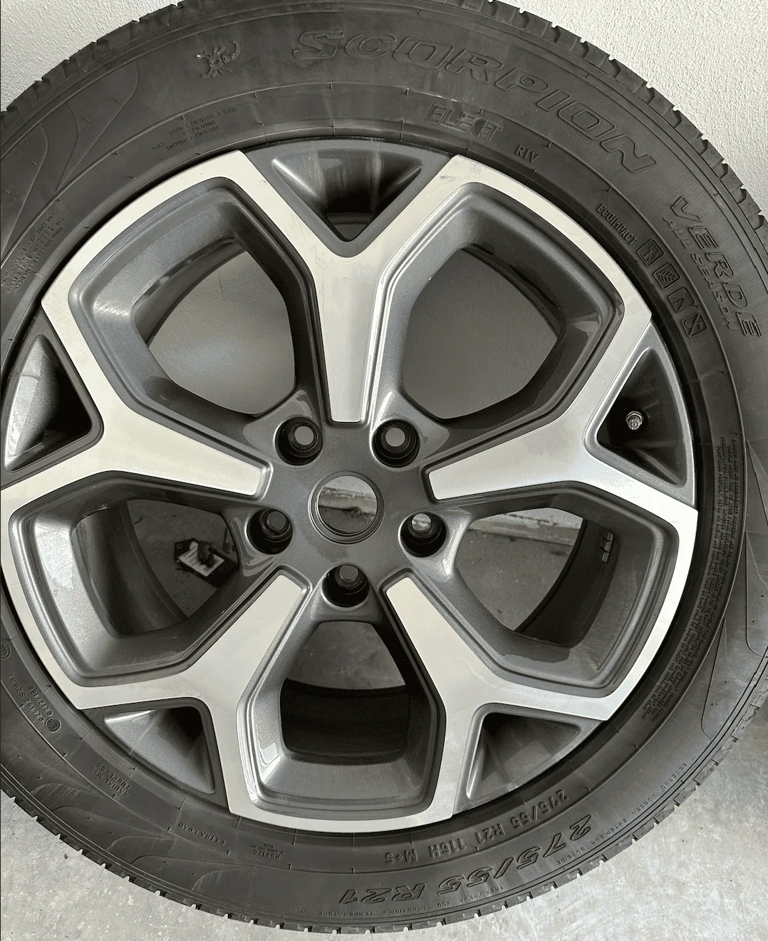 Rivian R1T R1S F/S: 21" Wheels for spares Screenshot 2023-04-30 at 9.59.22 AM