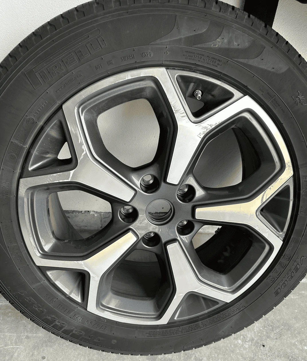 Rivian R1T R1S F/S: 21" Wheels for spares Screenshot 2023-04-30 at 10.00.48 AM