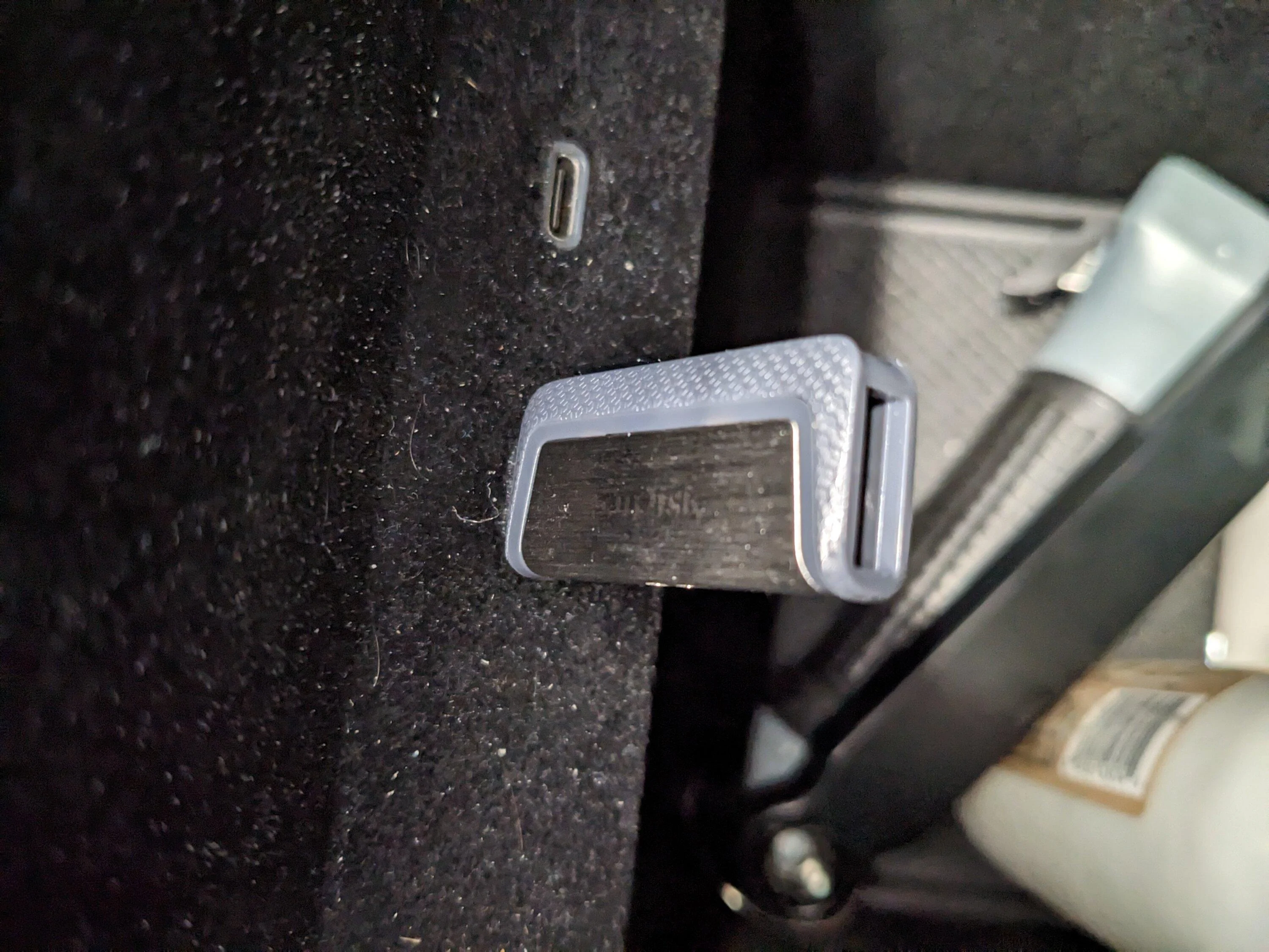 Rivian R1T R1S Show off your dashcam memory card install PXL_20230501_030344368