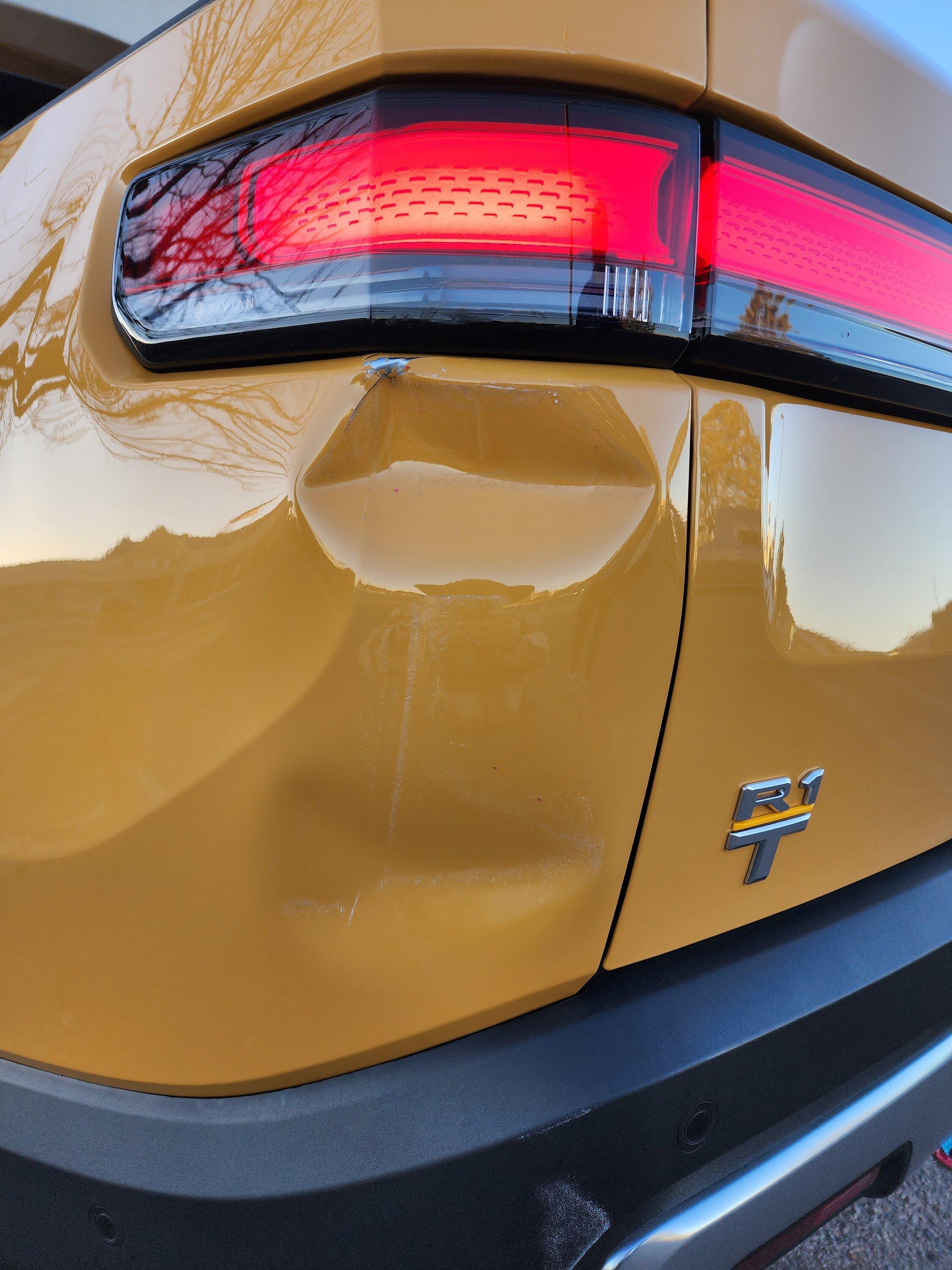 Rivian R1T R1S Small Fender Bender Rivian Wreck Pic 1