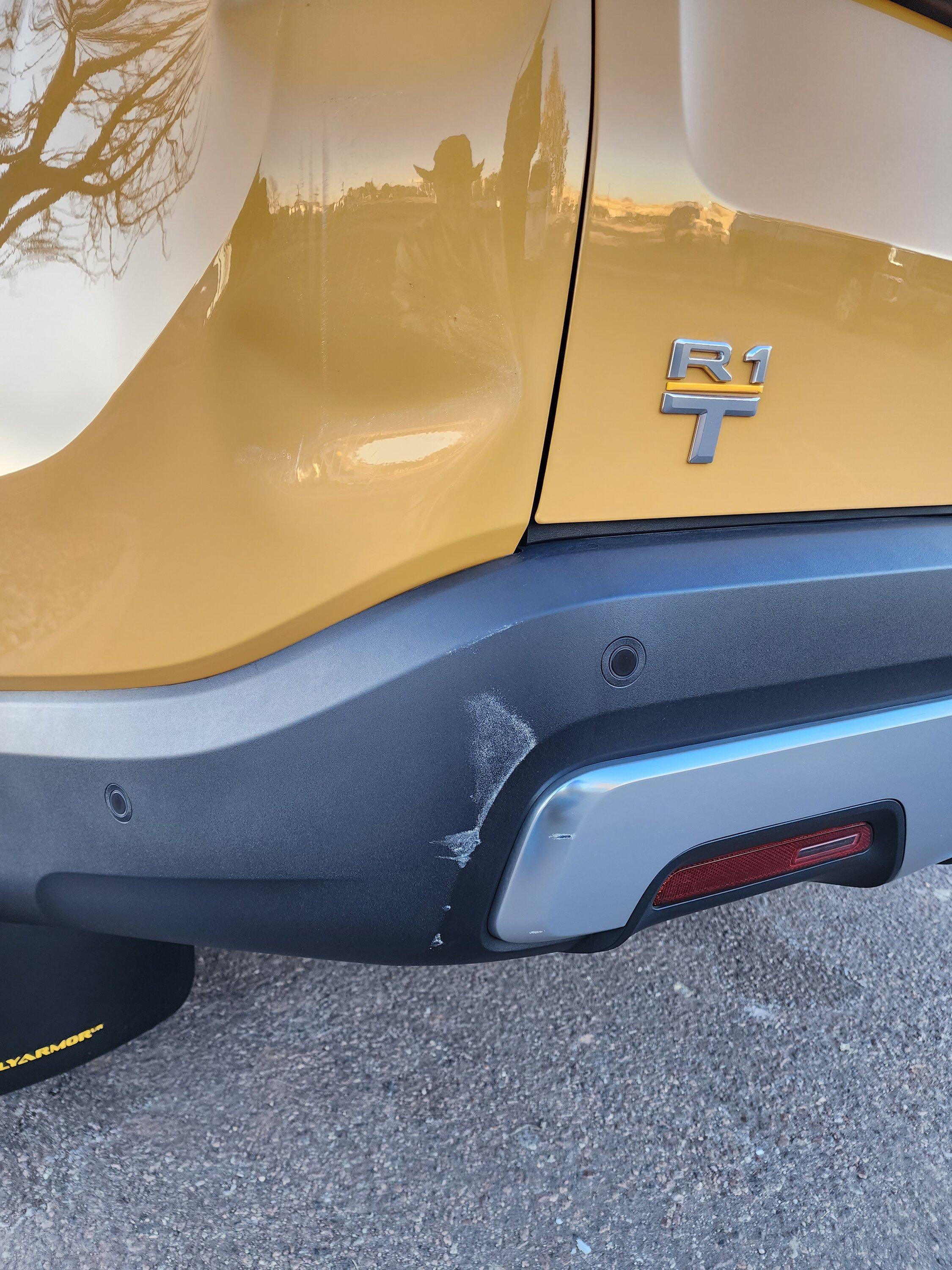 Rivian R1T R1S Small Fender Bender Rivian Wreck Pic 3