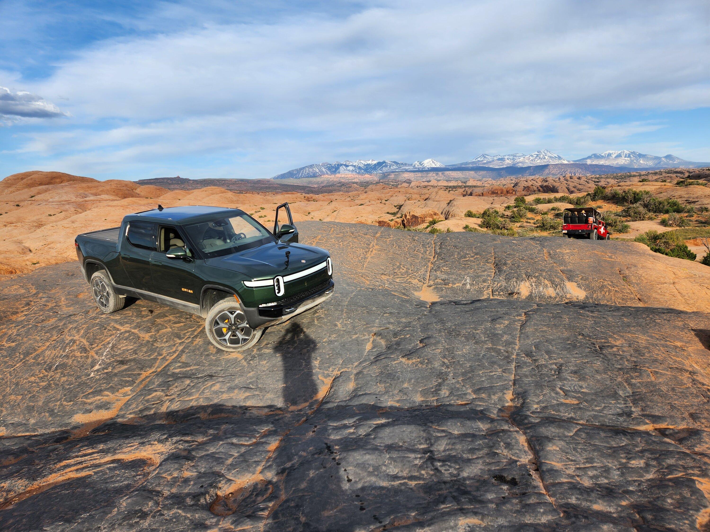 Rivian R1T R1S Moab Rock Crawl - Hell's Revenge & Fins 'n Things with R1T (during Bronco Safari) 20230501_184814