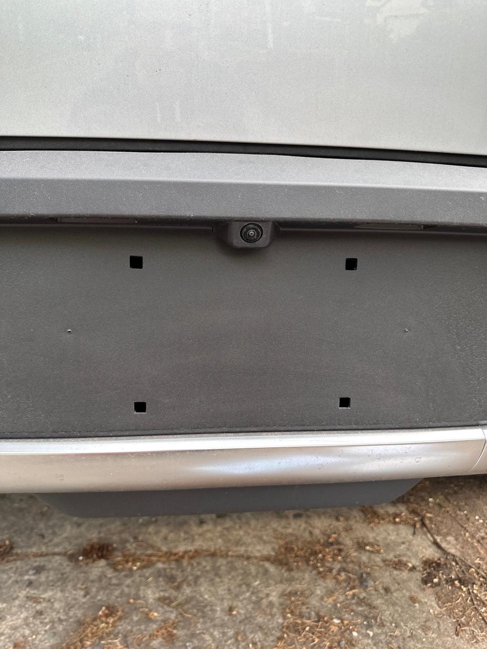 Rivian R1T R1S [Solved] Rear license plate mount missing? IMG_4148
