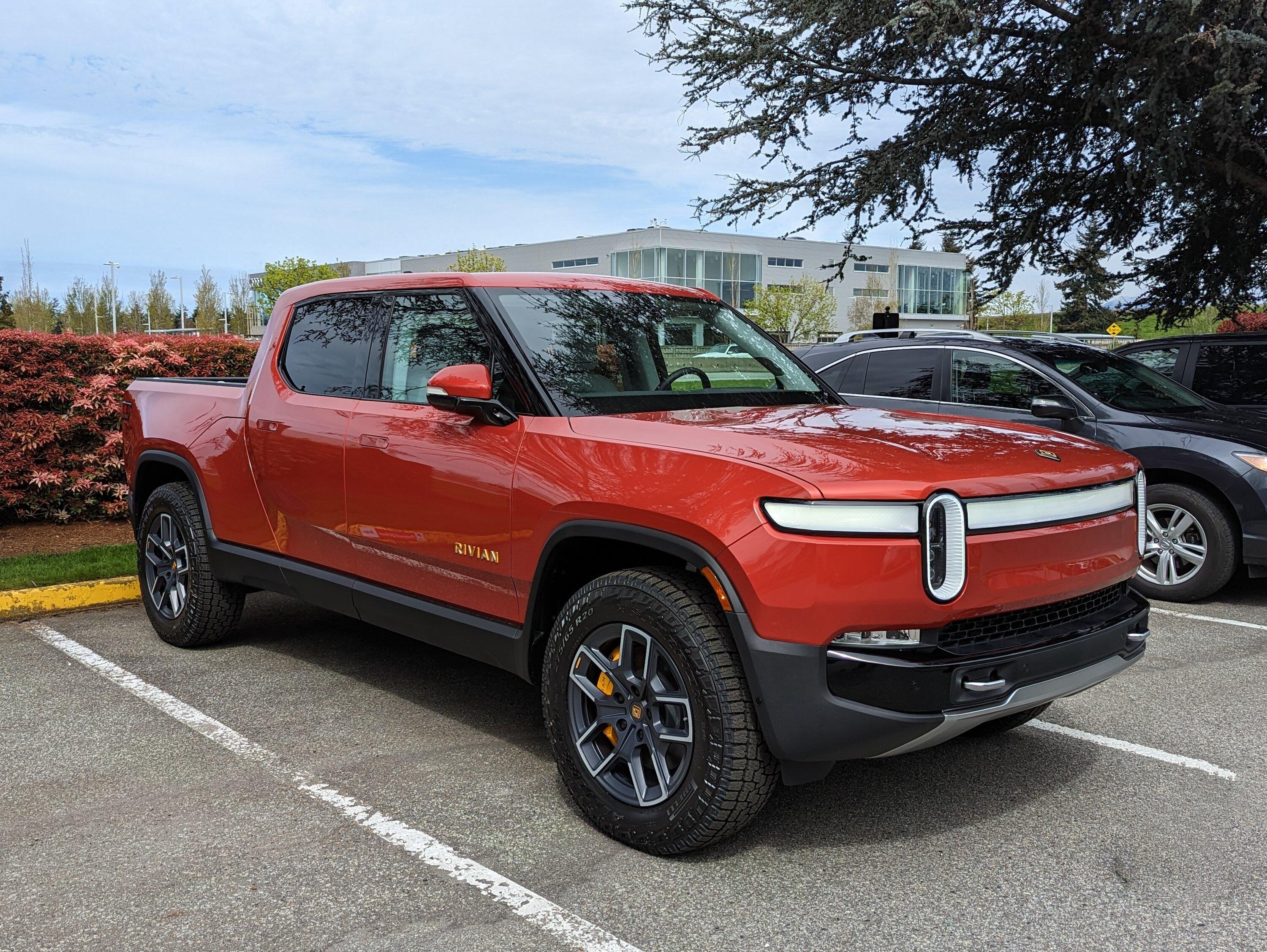 Rivian R1T R1S New R1T owner. Paint issues. Panel misalignments. Still excited. PXL_20230501_181900502~2