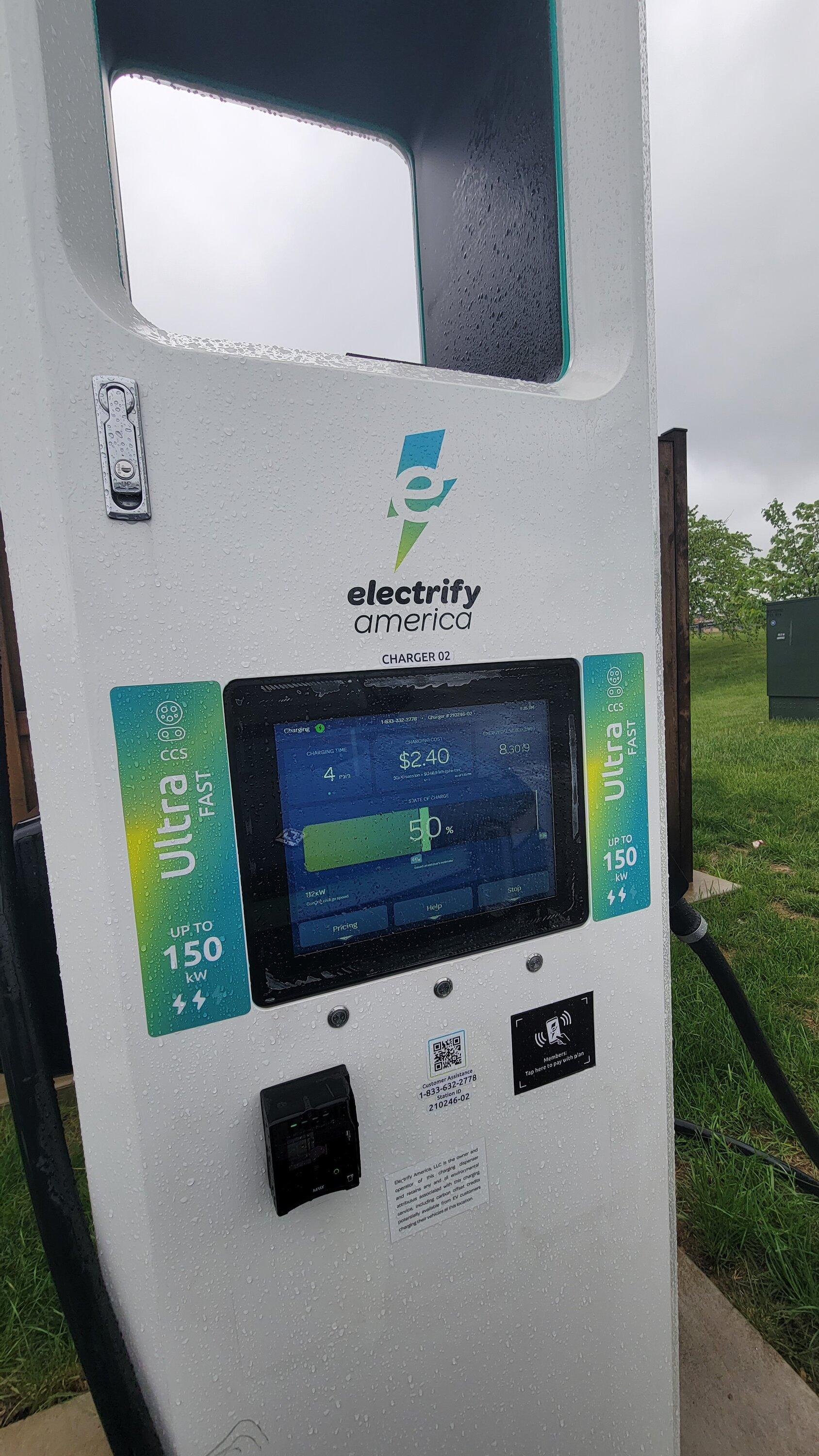 Rivian R1T R1S New to EV's first EA DC charging experience 20230428_133543
