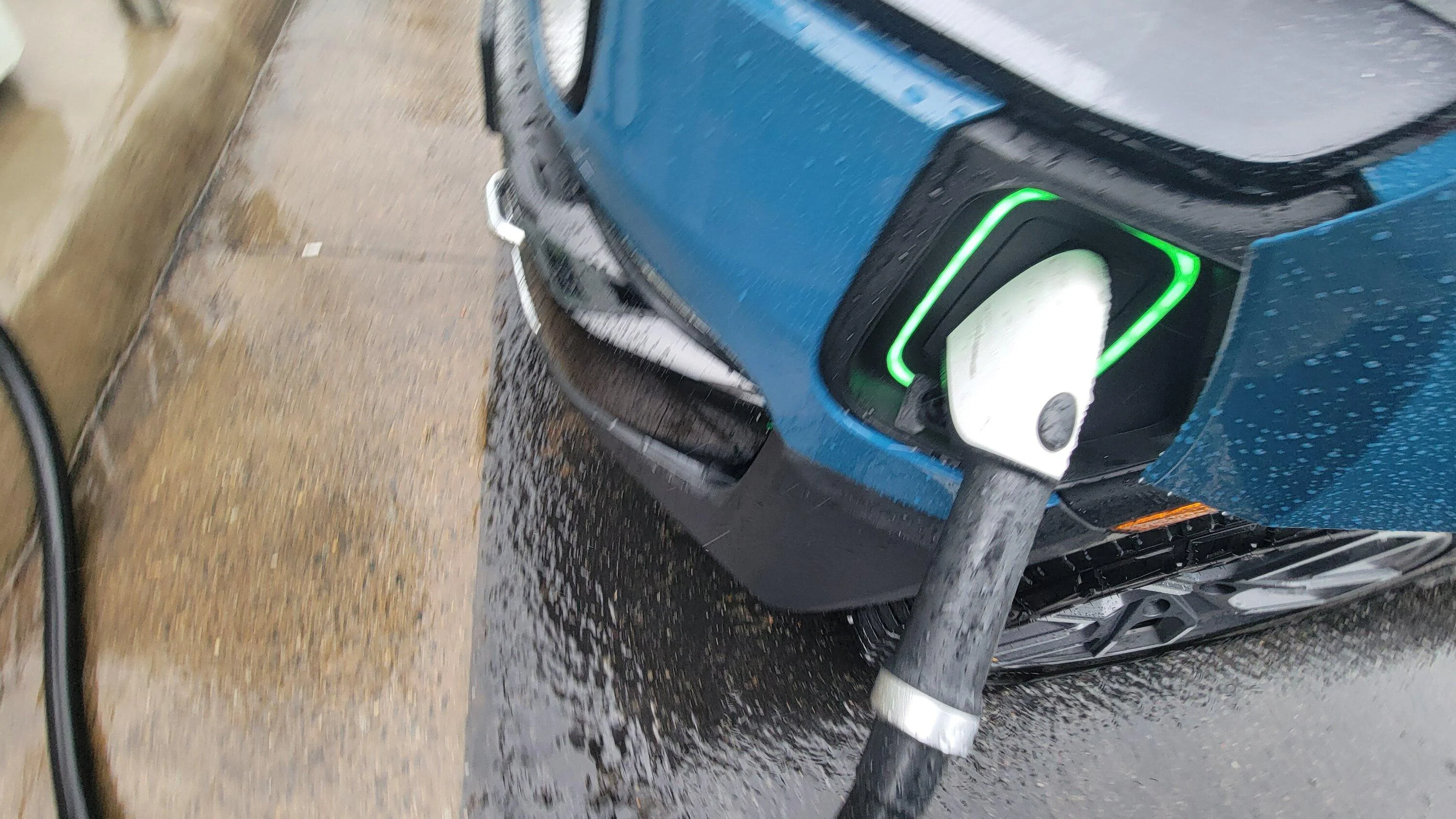 Rivian R1T R1S New to EV's first EA DC charging experience 20230428_133538