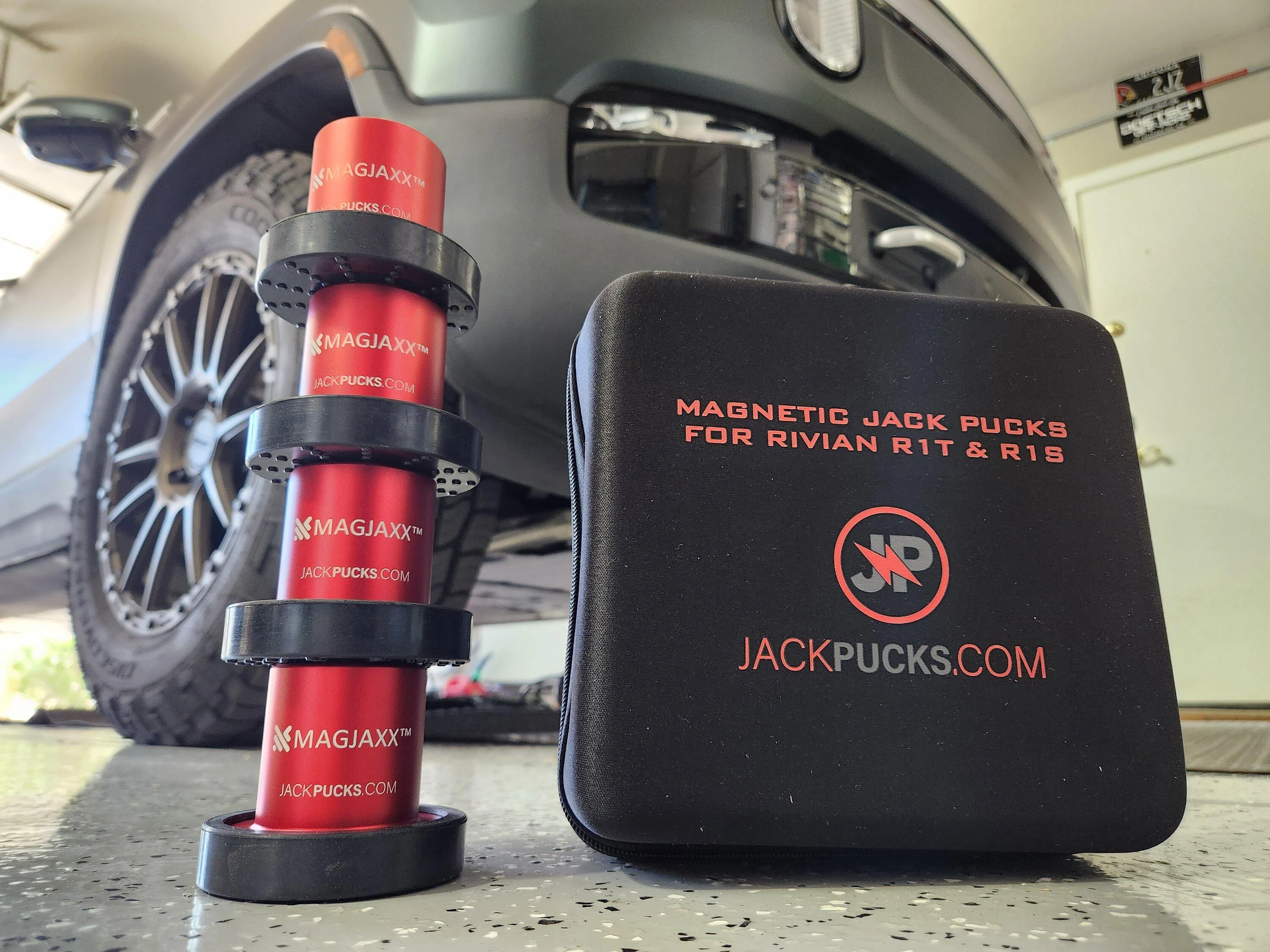 Rivian R1T R1S Wait.. we really don't need the jack pucks? 20230403_111943