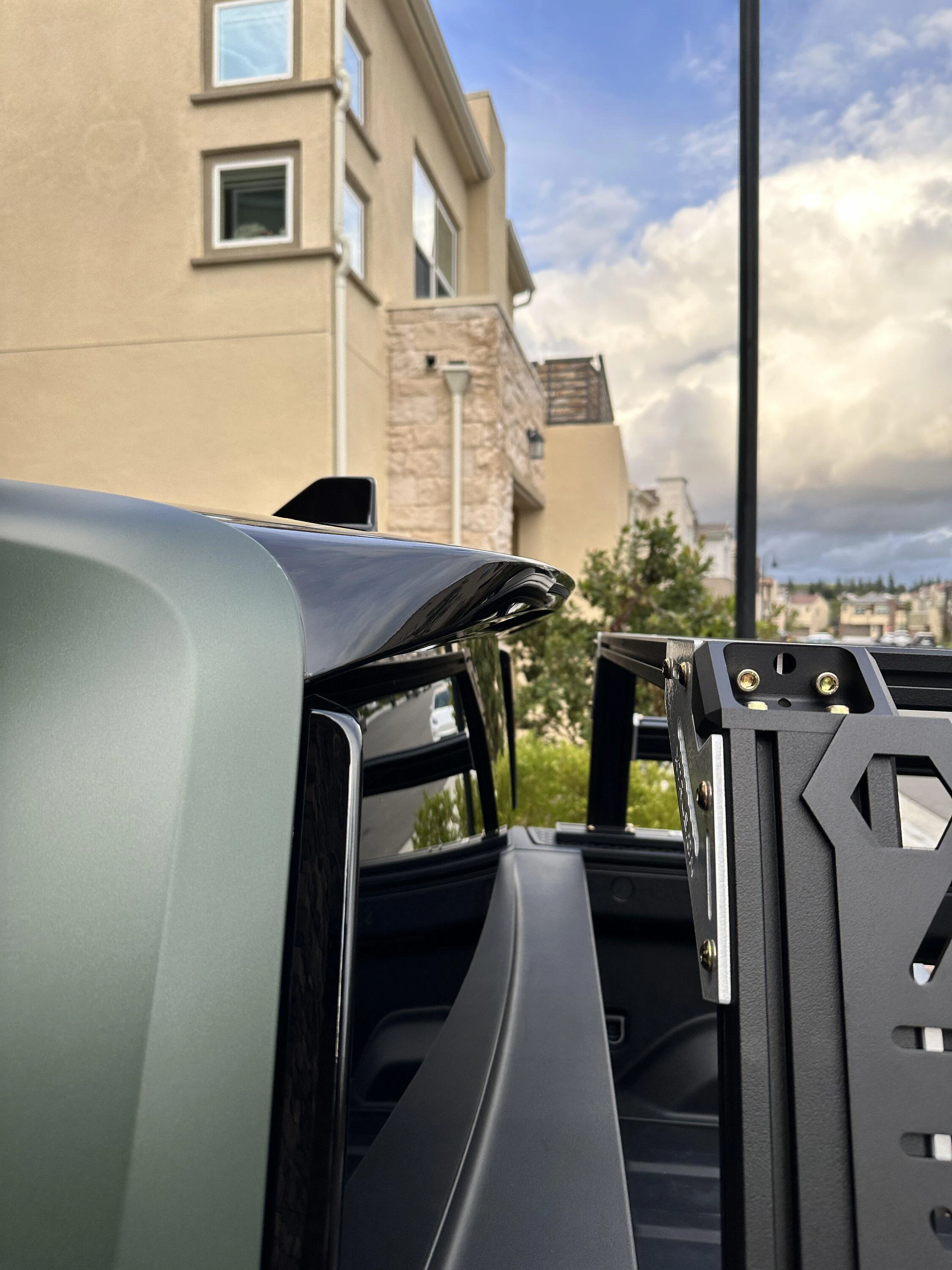 Rivian R1T R1S Bed Rack options from Xtrusion Overland IMG_1551