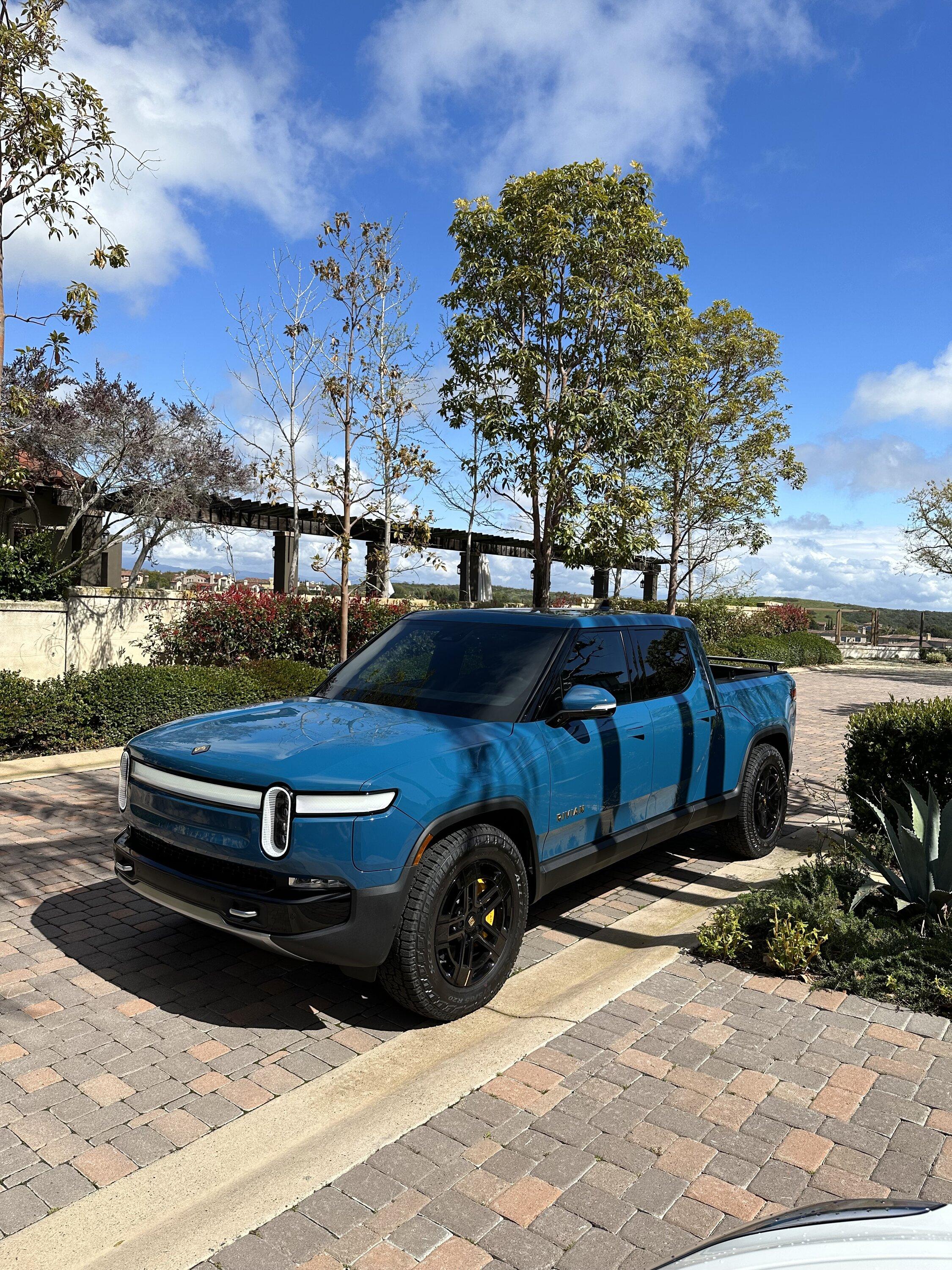 Rivian R1T R1S What's so $pecial About "Rivian Blue" IMG_2273