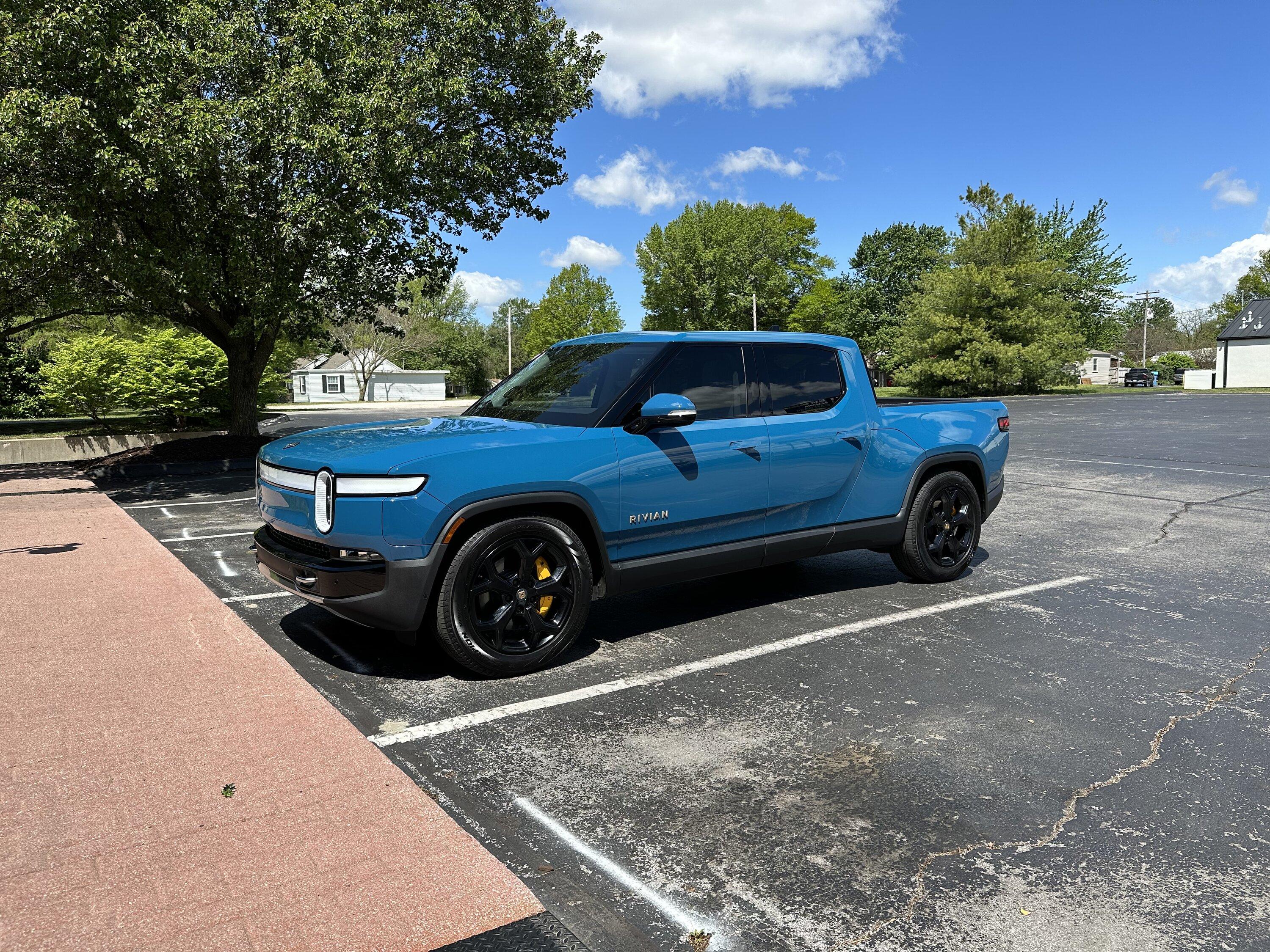 Rivian R1T R1S What's so $pecial About "Rivian Blue" IMG_7462