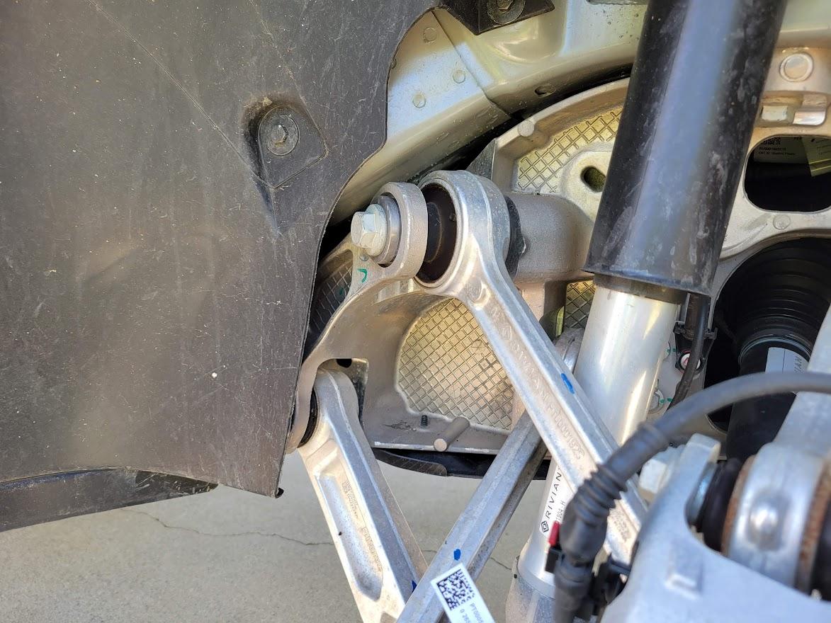 Rivian R1T R1S Anyone know when Rivian switched to the new "front" subframe?*edit* 20230507_133327
