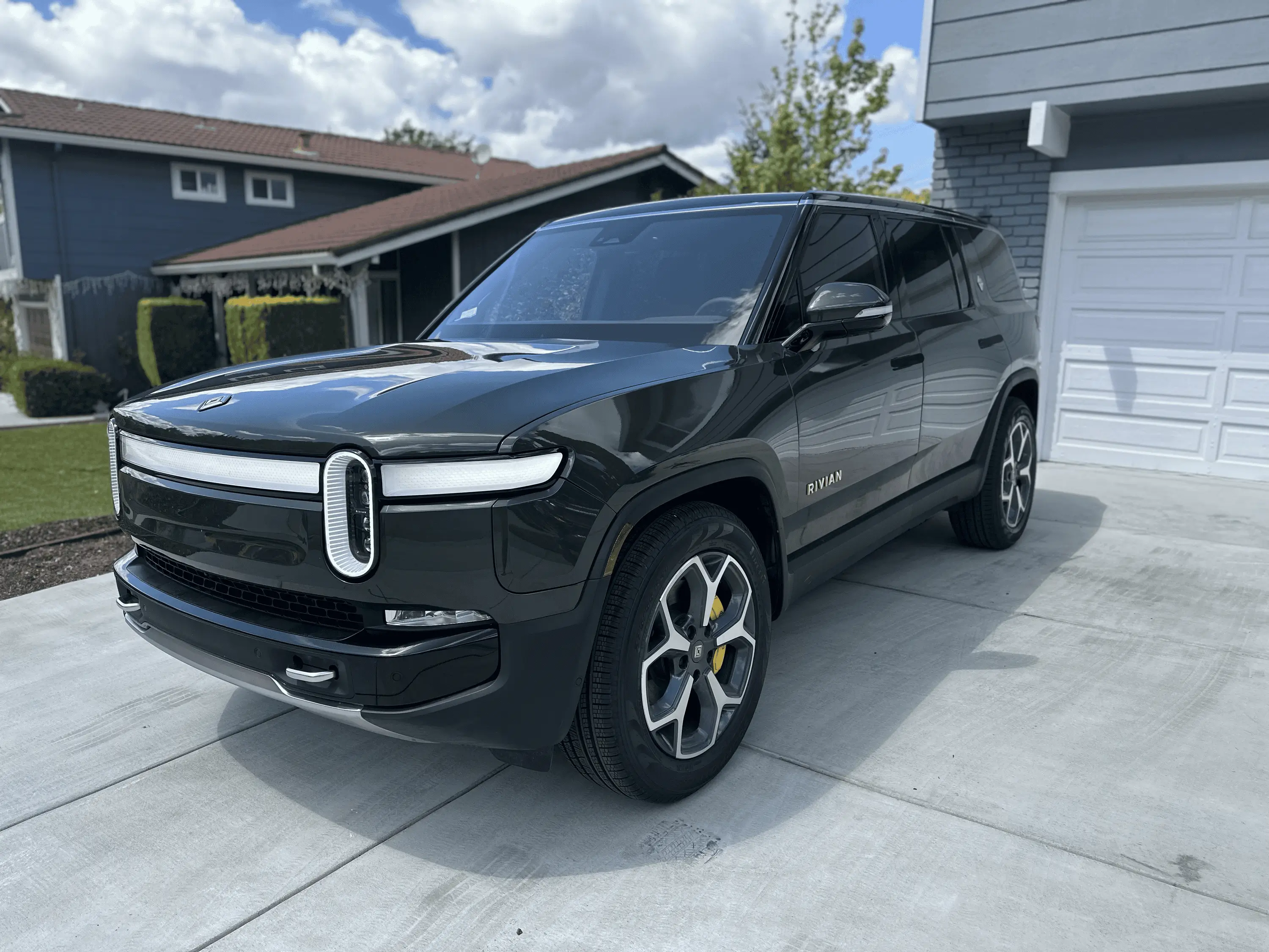 Rivian R1T R1S My Rivian R1S Journal - Journey, Delivery, Experience and Review tempImageLhO2UF