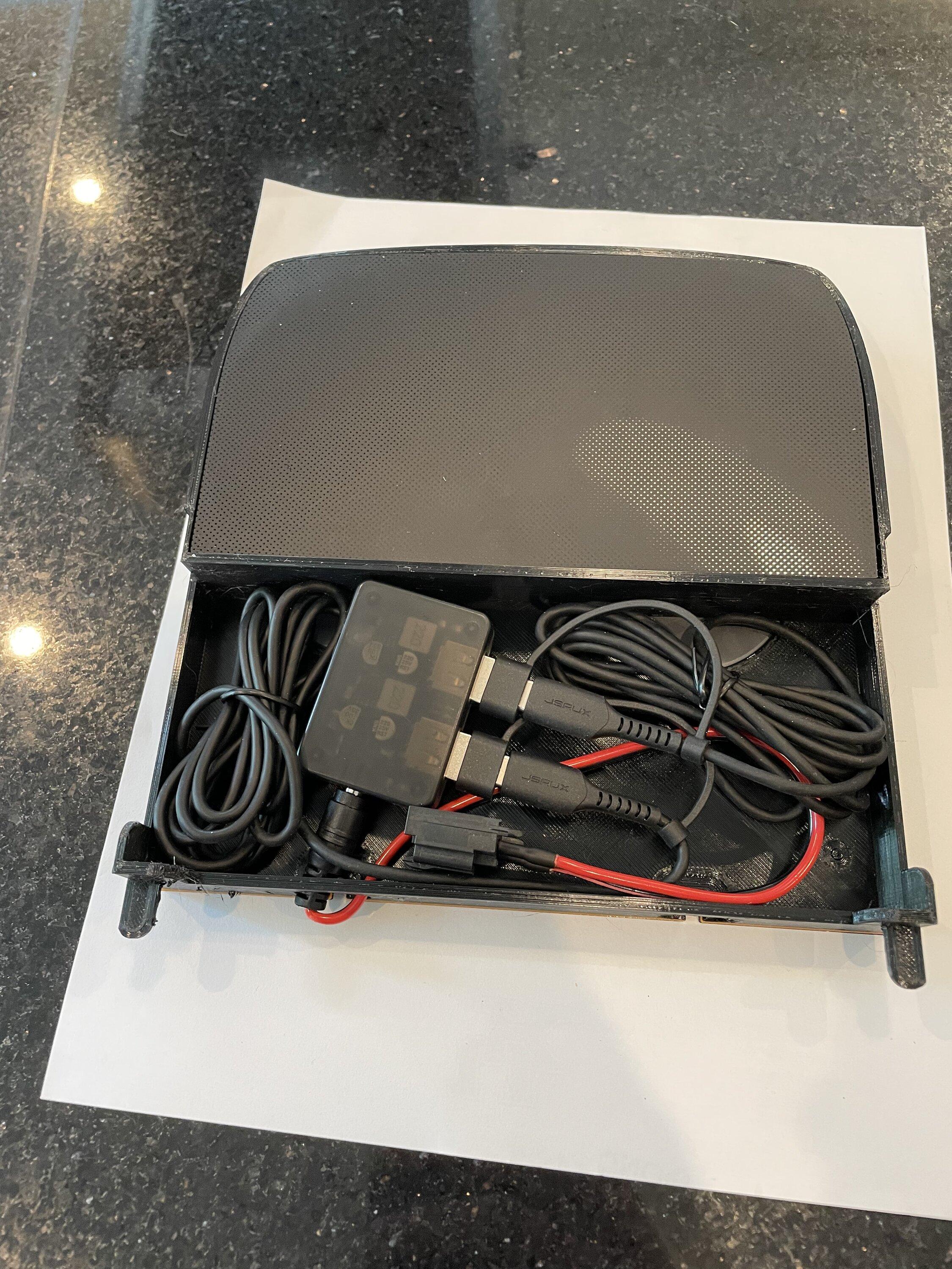Rivian R1T R1S NEW - RIVIPARTS Ultimate MagSafe Charging Pad Kit EE8CF1ED-40F5-4C88-B27F-136F33A84ADD