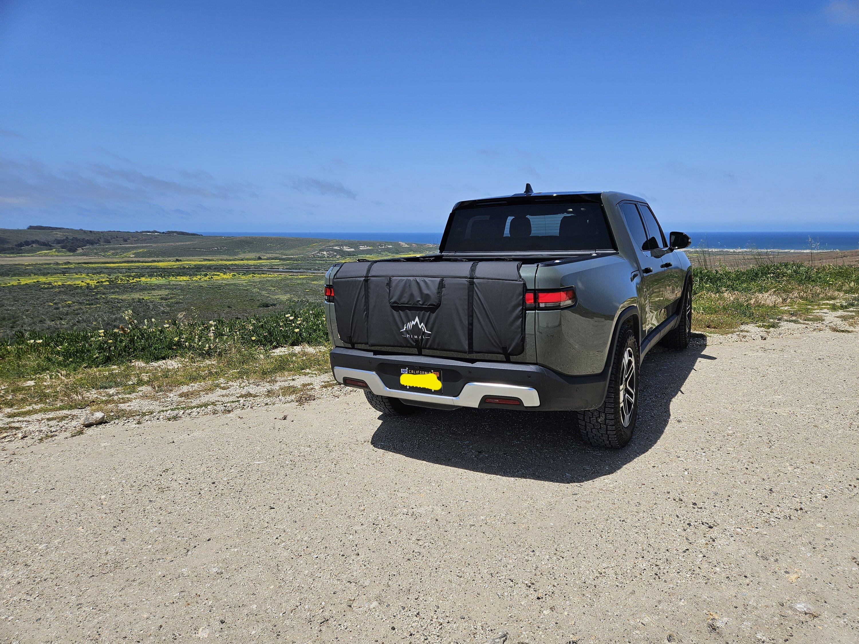 Rivian R1T R1S Official Rivian Bike Pad for R1T Tailgate - First Look! ?‍♀️ (updated w/ photos in use) 20230508_112543