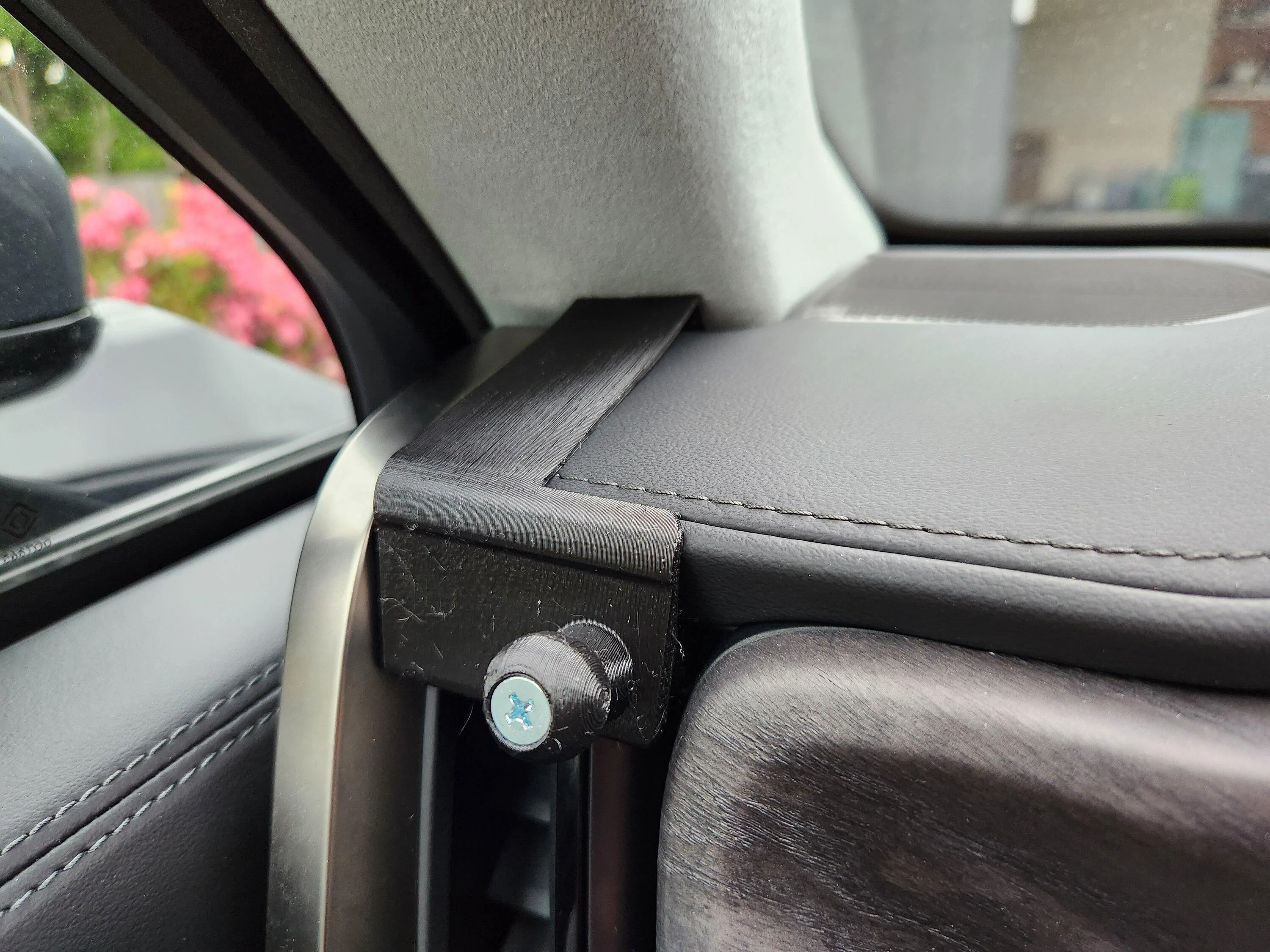 Rivian R1T R1S NEW - RIVIPARTS Left Side Phone Mount 20230508_172916