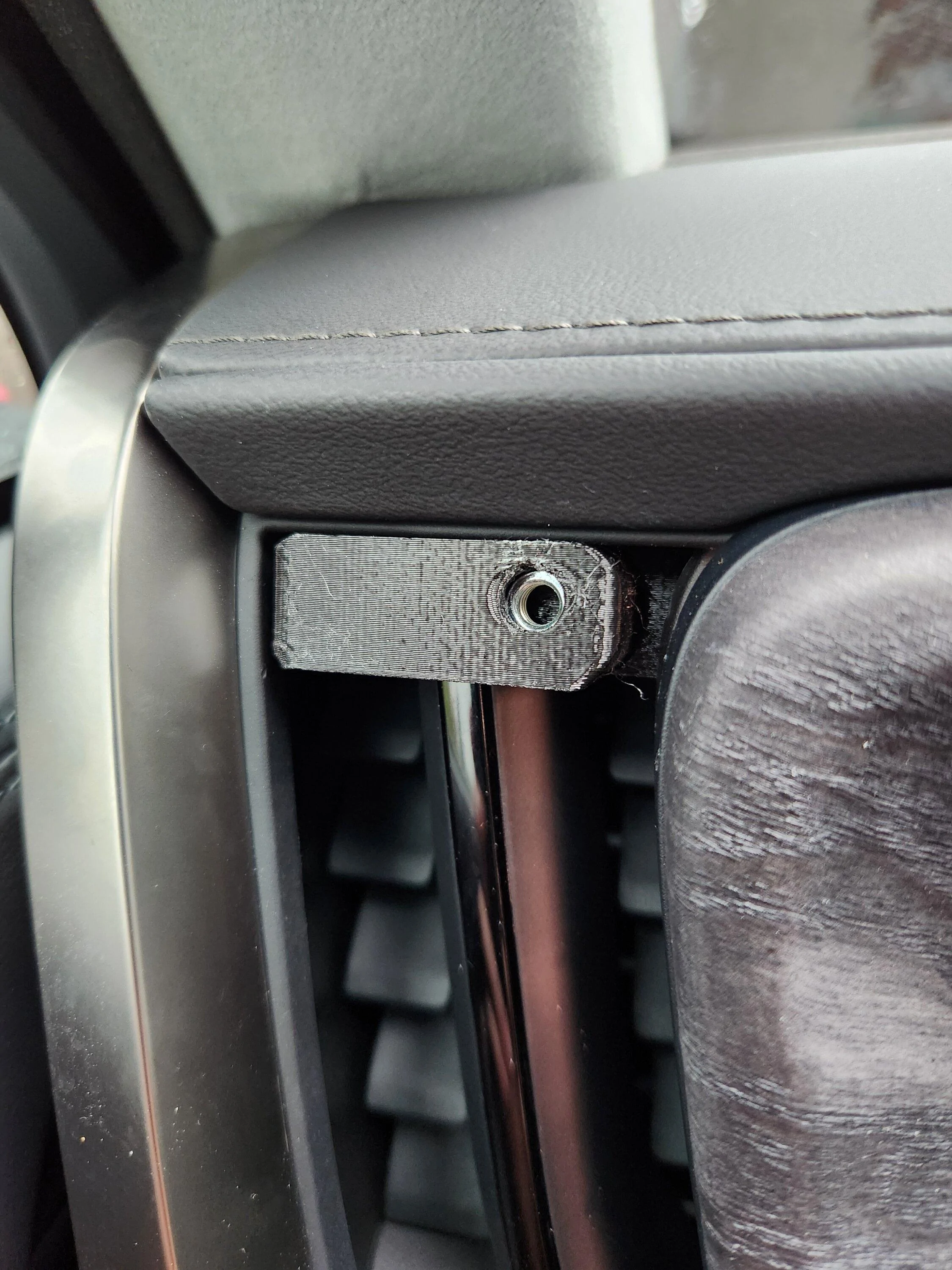 Rivian R1T R1S NEW - RIVIPARTS Left Side Phone Mount 20230508_185055