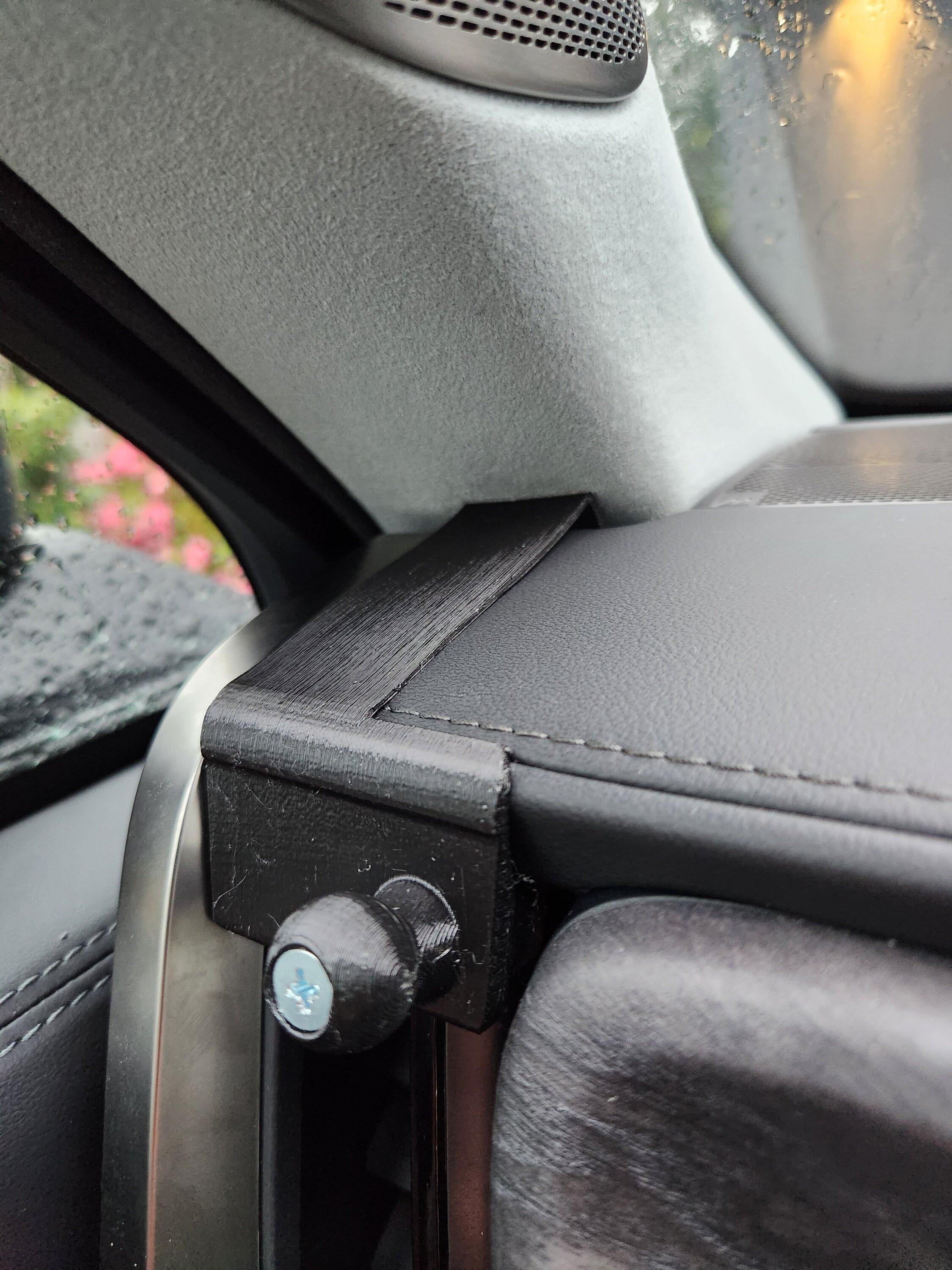 Rivian R1T R1S NEW - RIVIPARTS Left Side Phone Mount 20230508_185218