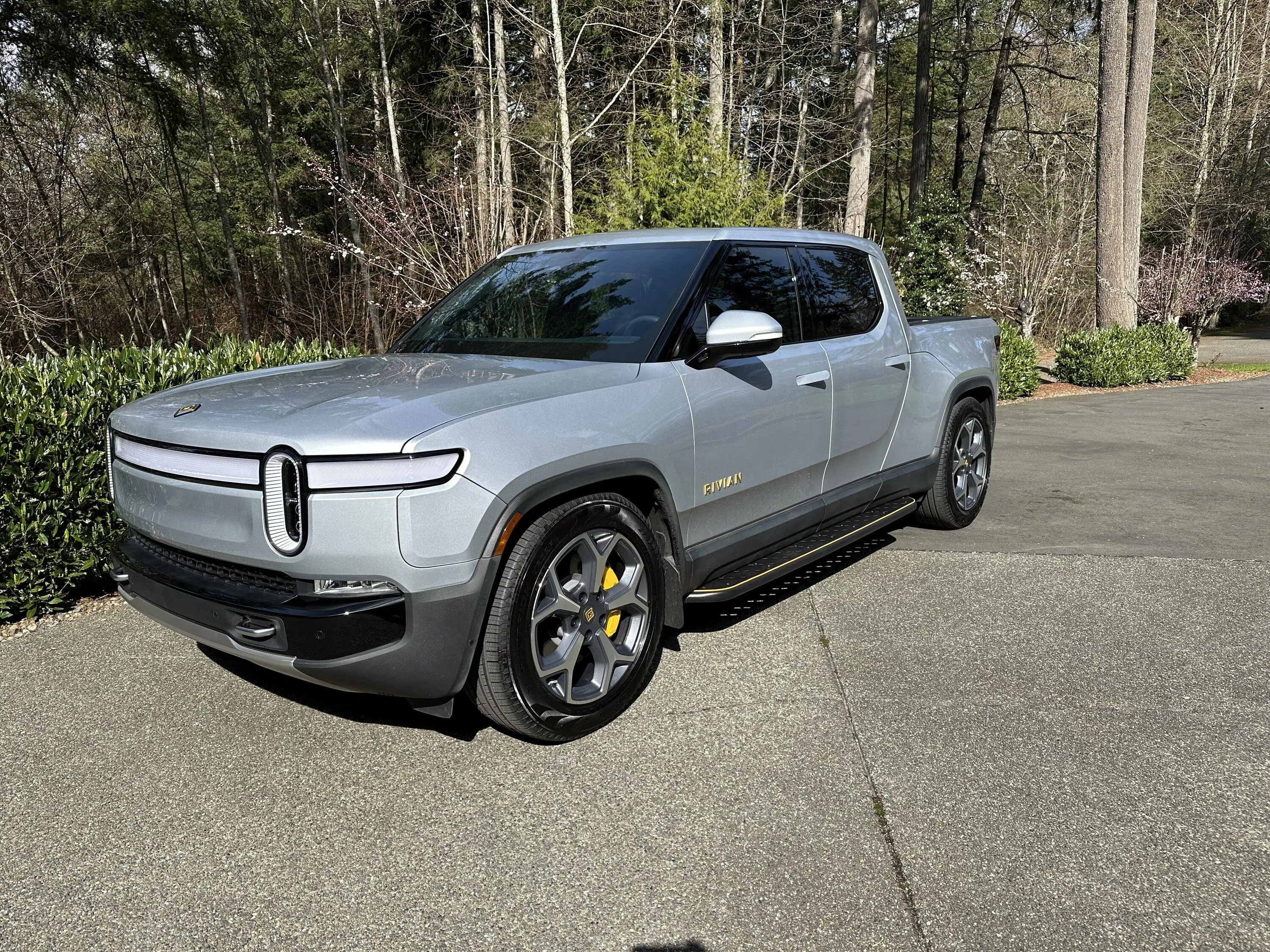 Rivian R1T R1S R1S running boards news ? IMG_6975